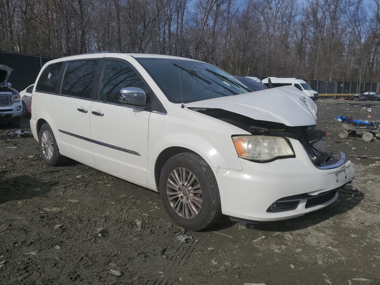 2012 Chrysler Town & Country - Image 4