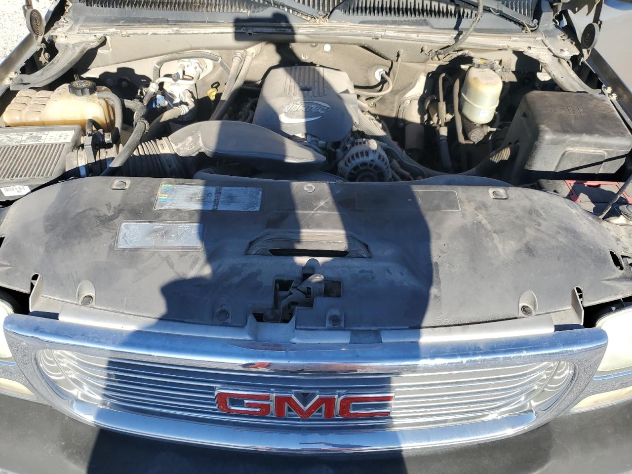 2002 GMC Sierra - Image 11
