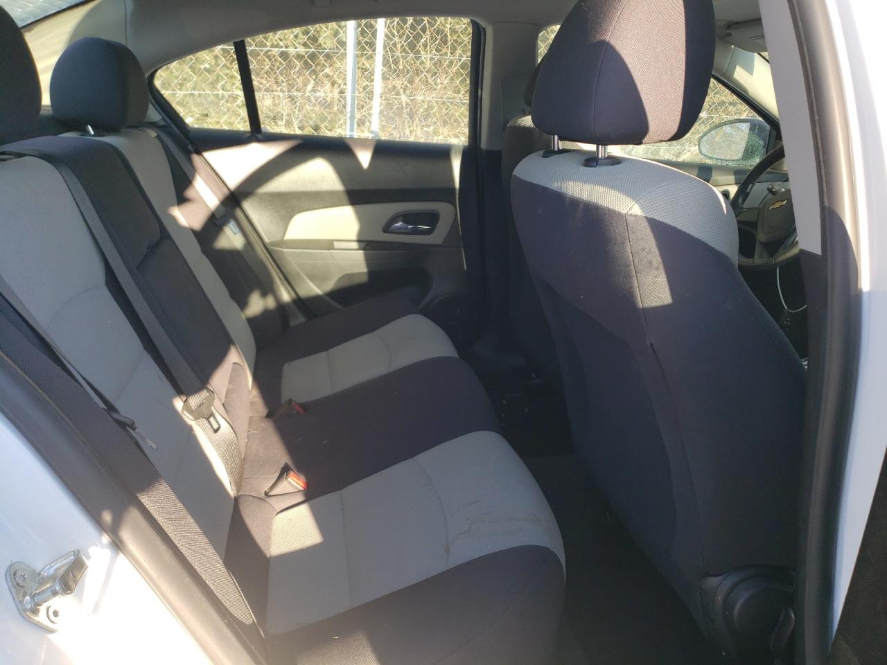 2014 Chevrolet Cruze - Image 10