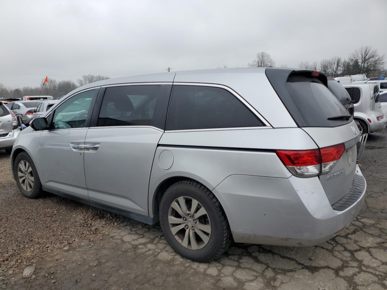 2014 Honda Odyssey - Image 2