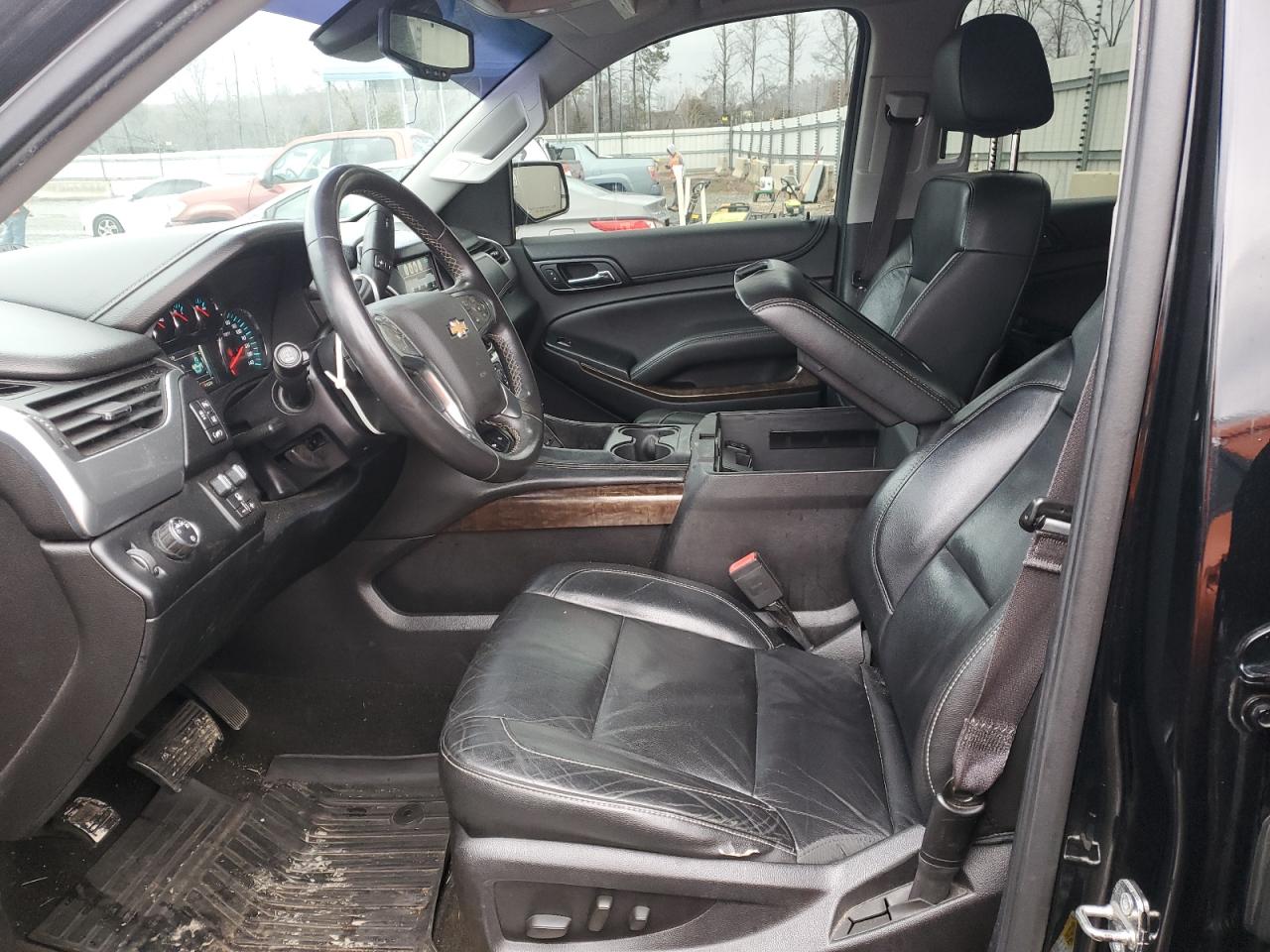 2015 Chevrolet Suburban - Image 7