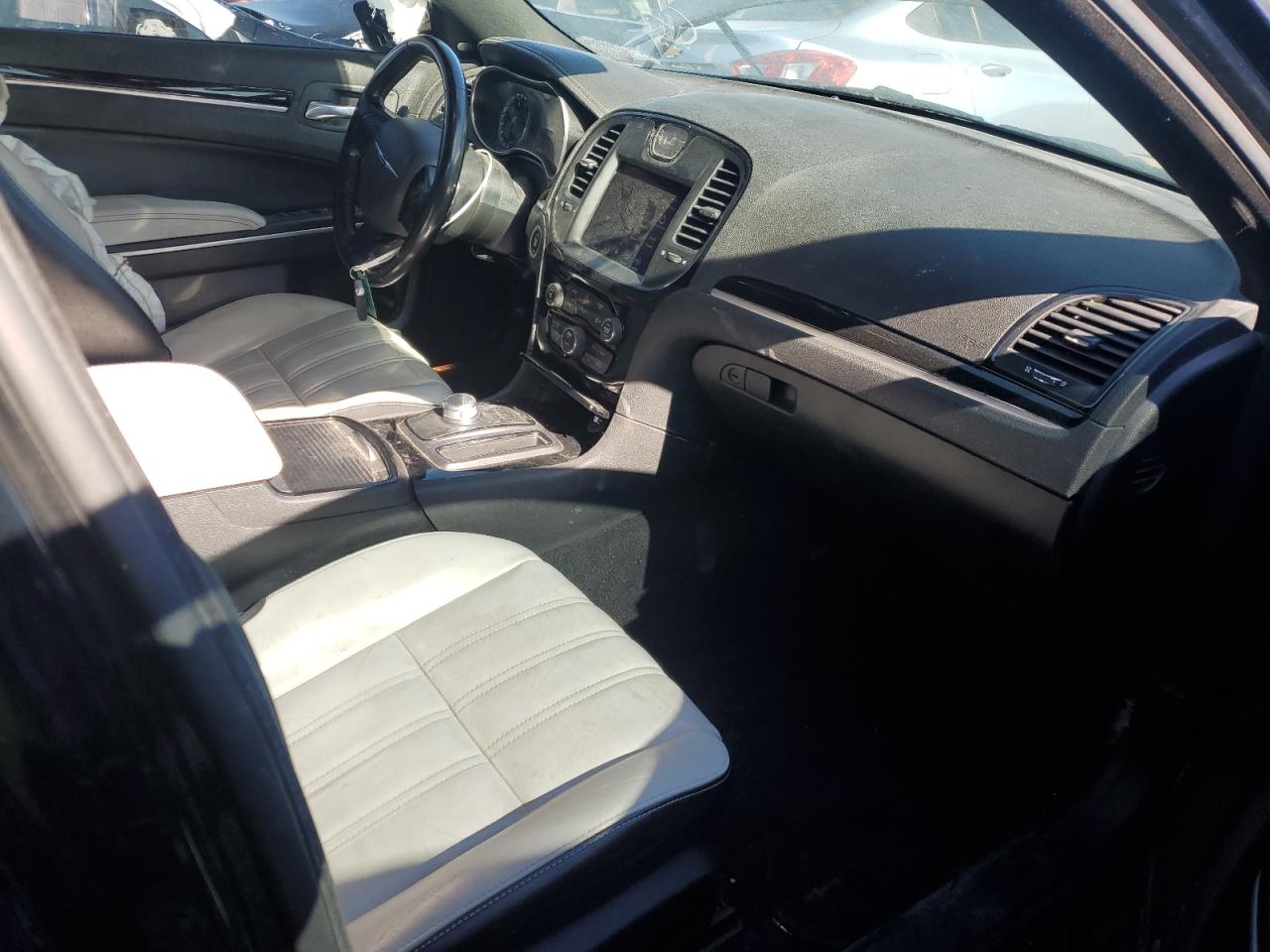 2021 Chrysler 300 - Image 7