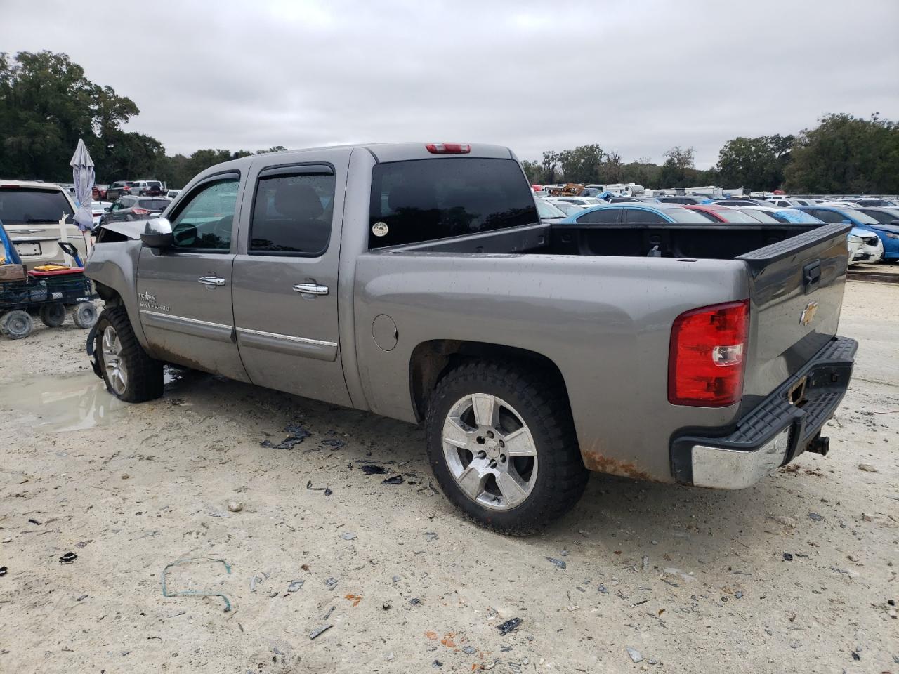 2013 Chevrolet Silverado - Image 2