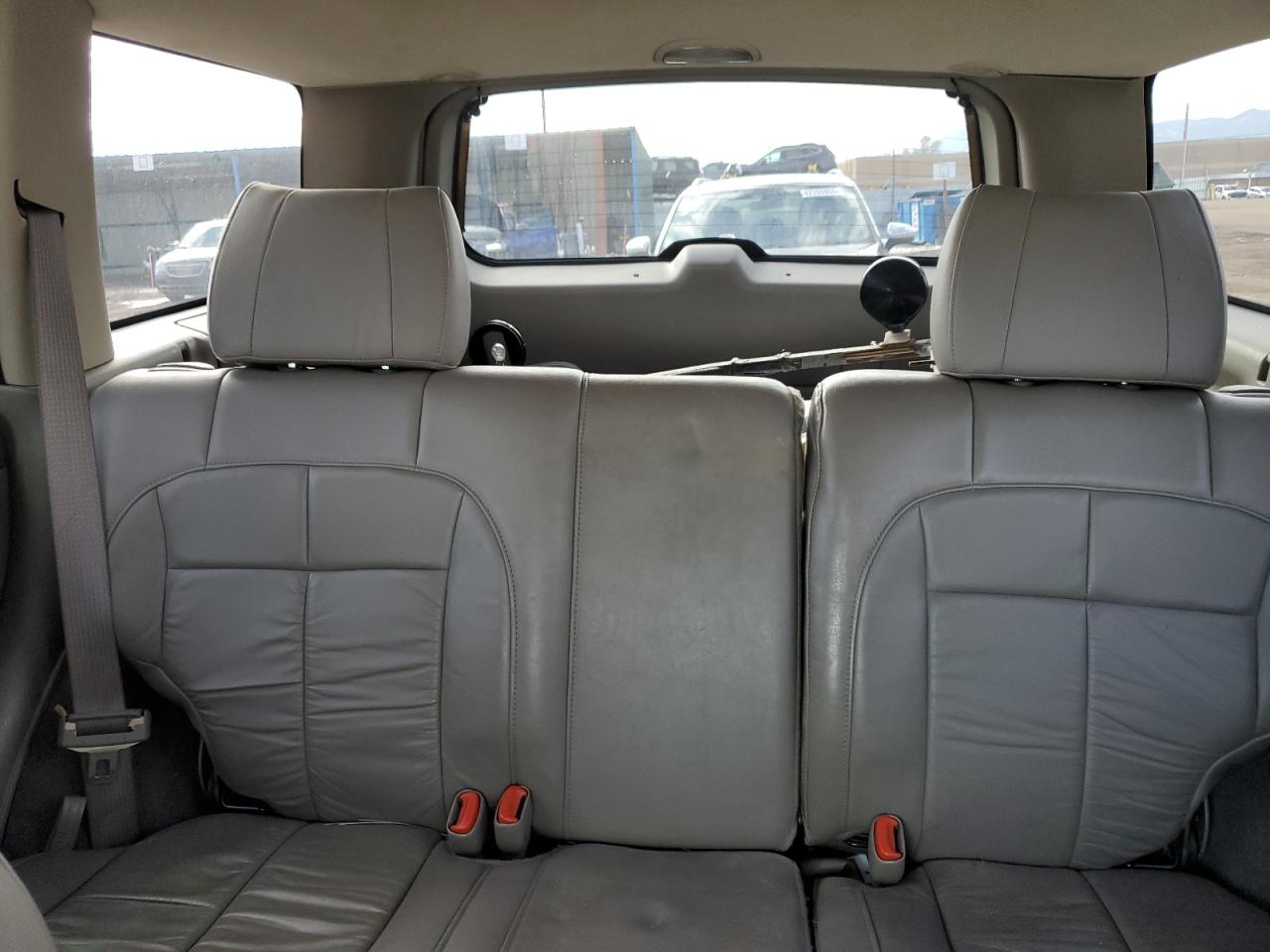 2004 Jeep Grand Cherokee - Image 10