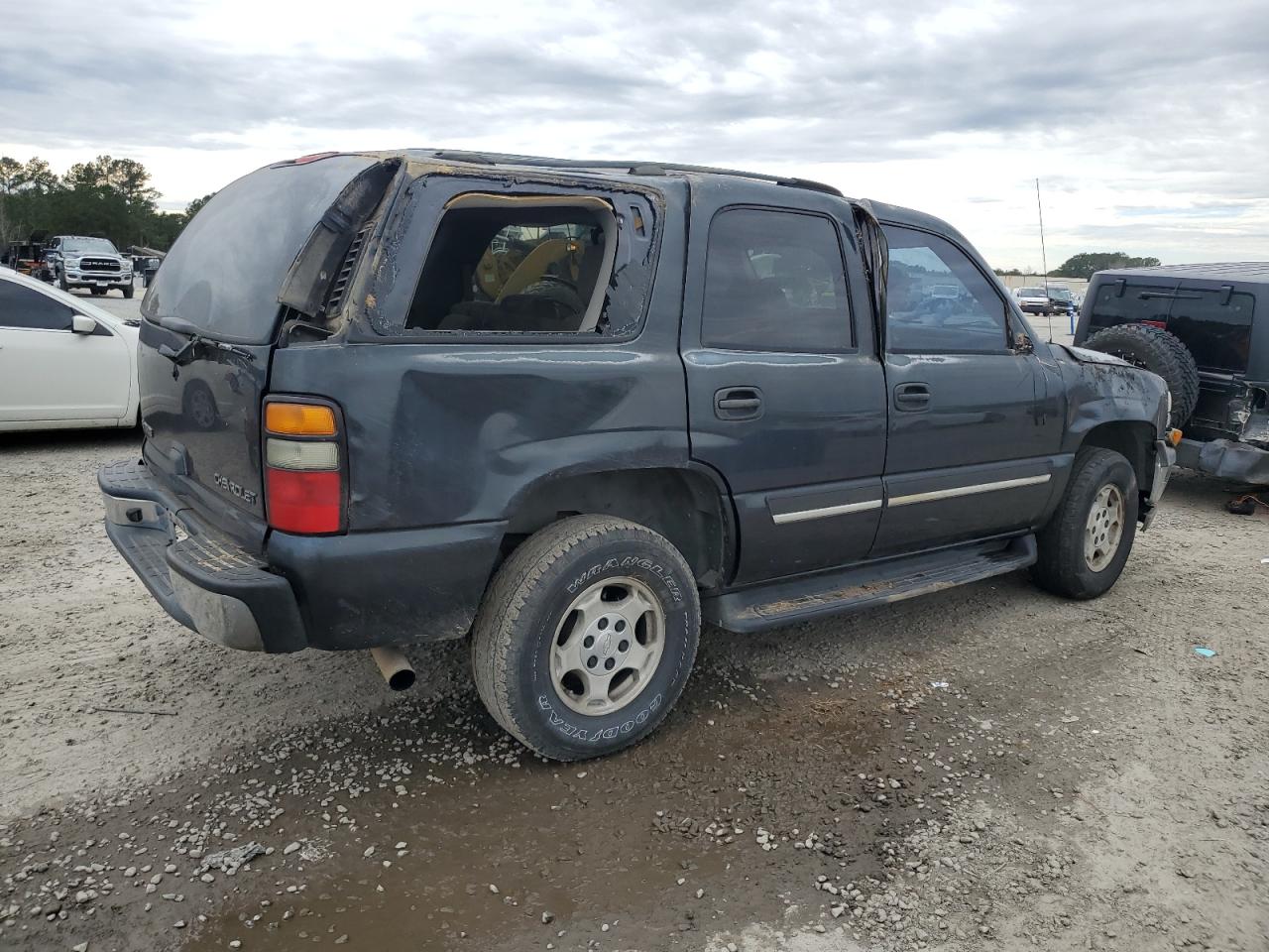 2005 Chevrolet Tahoe - Image 3