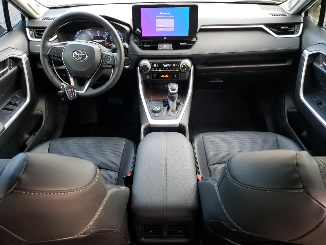 2023 Toyota RAV 4 - Image 8