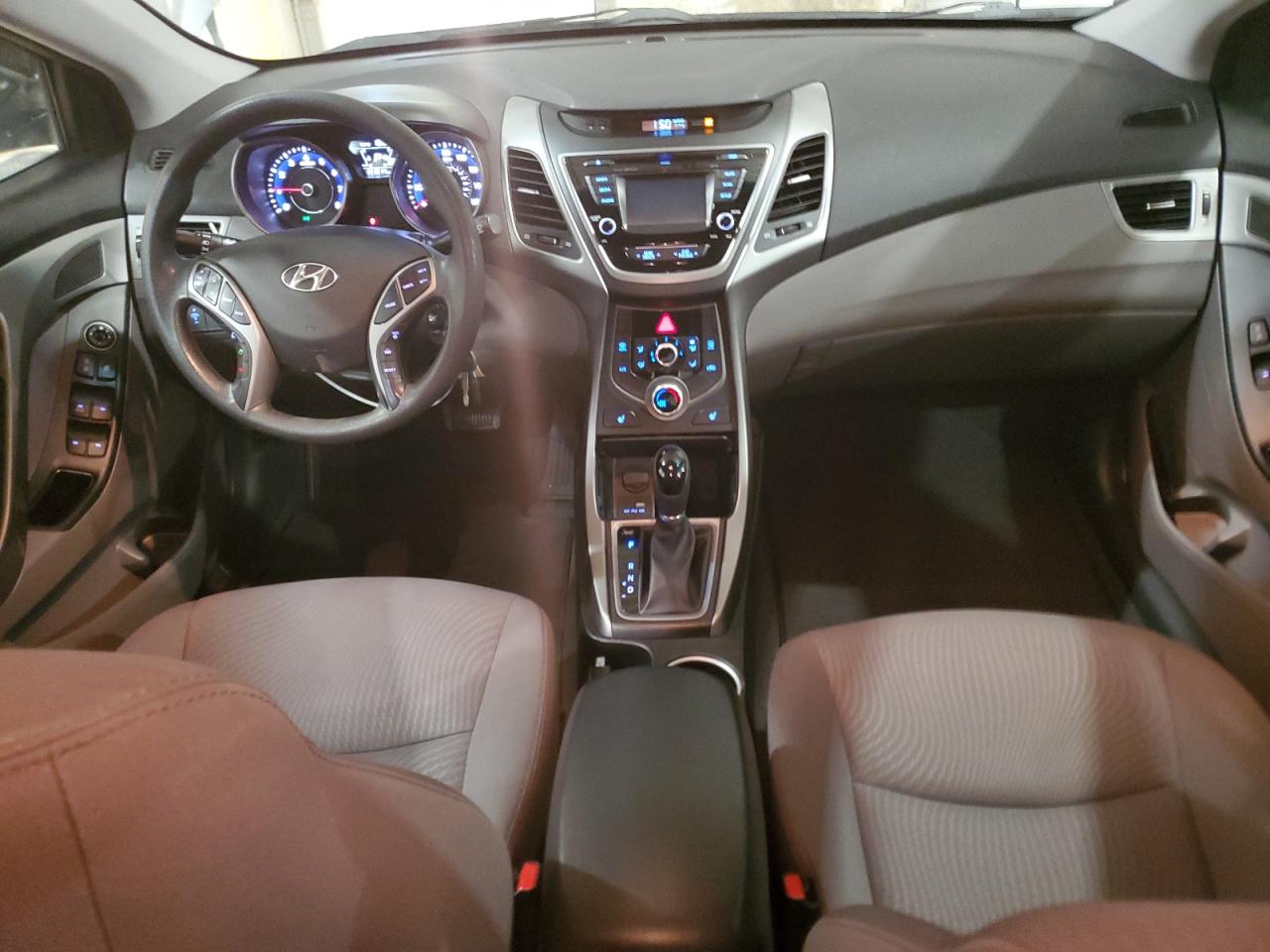 2014 Hyundai Elantra - Image 8