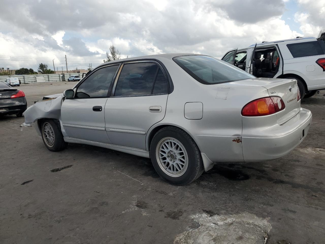2001 Toyota Corolla - Image 2