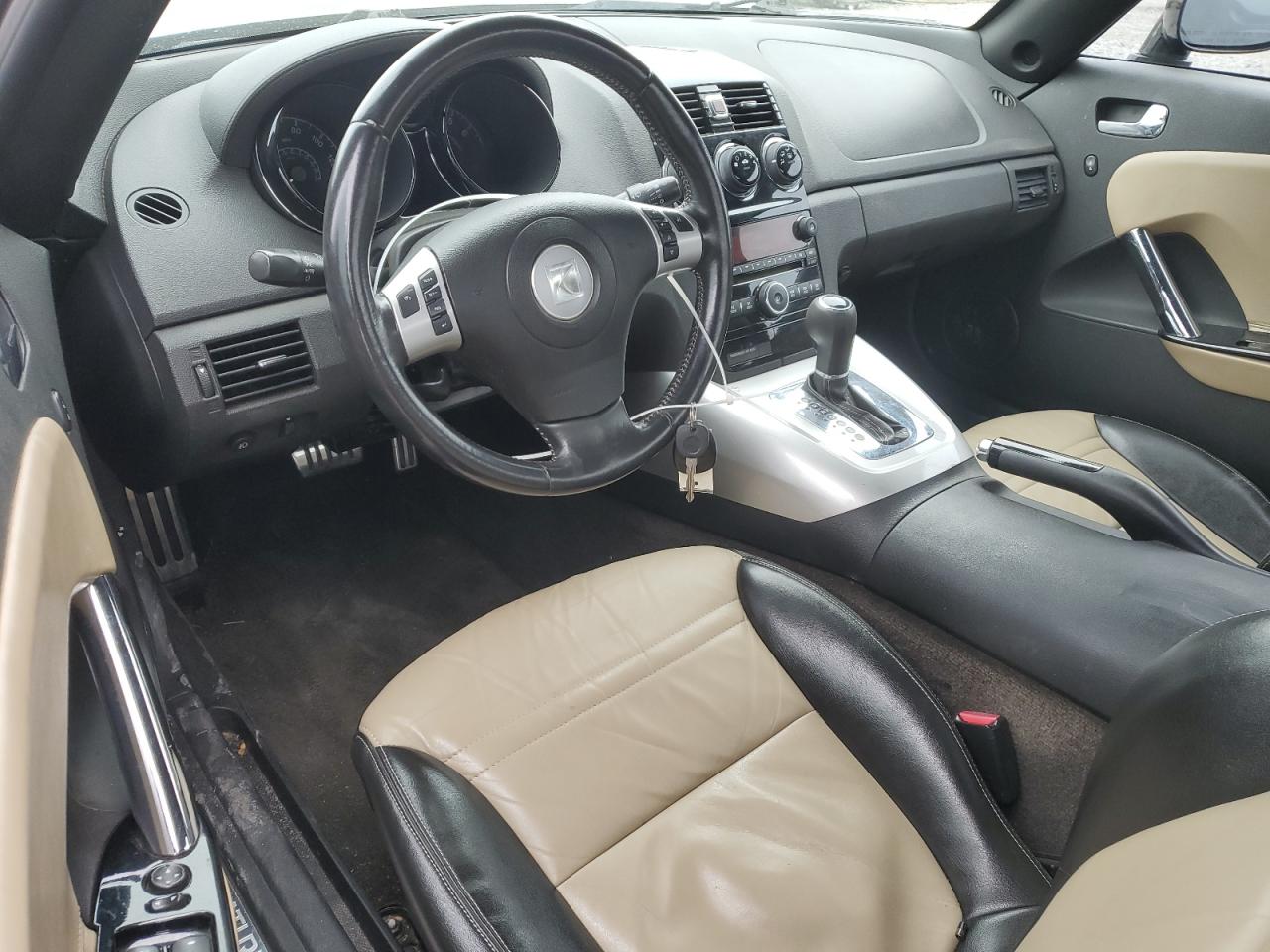 2008 Saturn Sky - Image 8