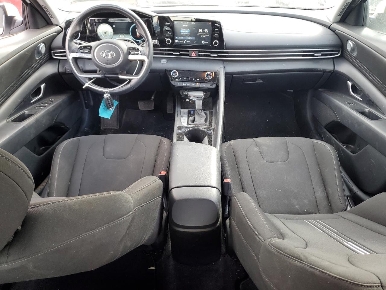 2021 Hyundai Elantra - Image 8