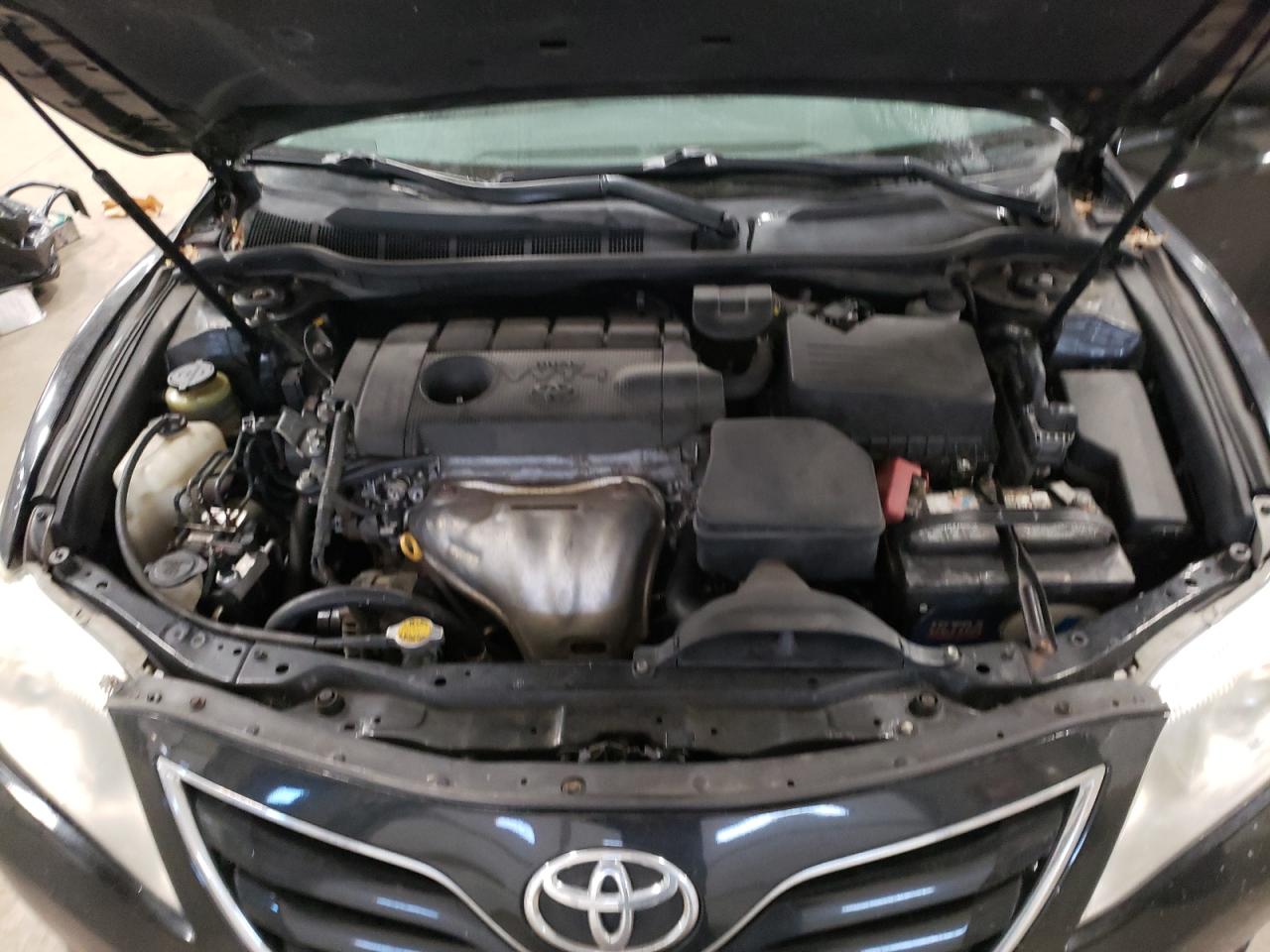 2011 Toyota Camry - Image 11