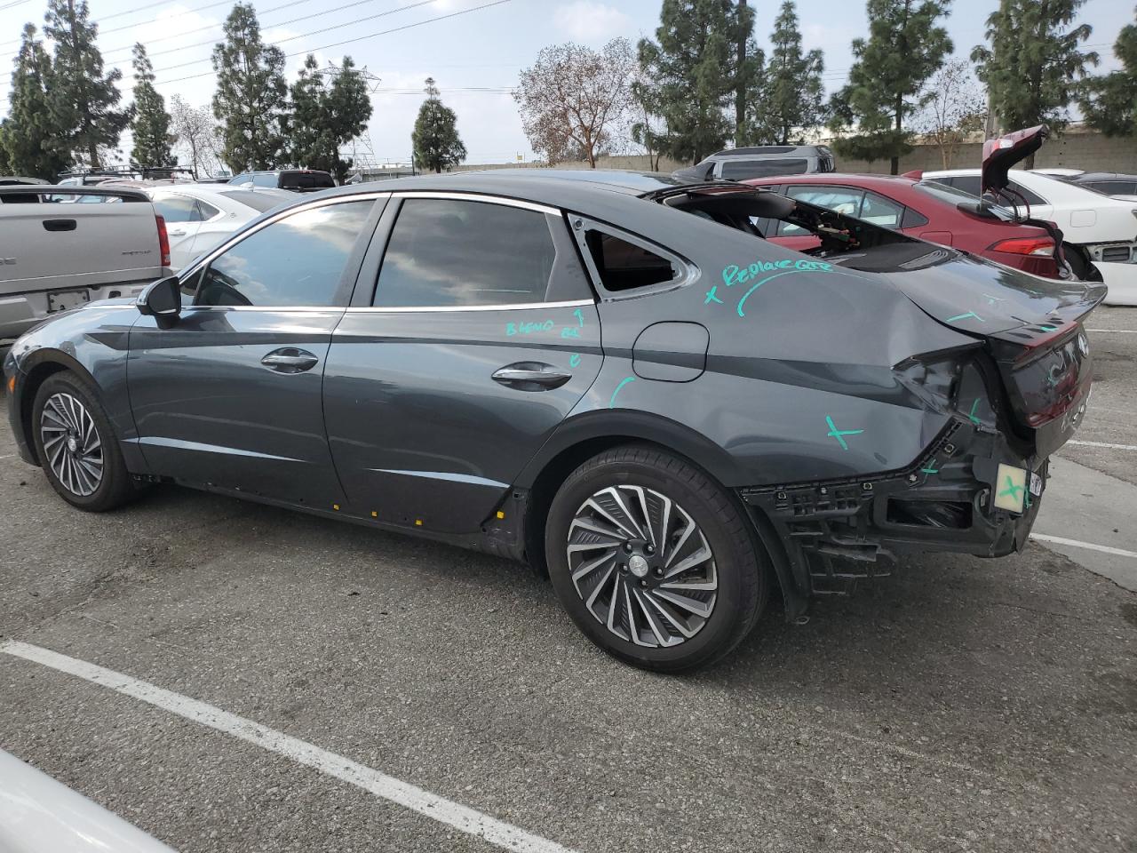 2023 Hyundai Sonata - Image 2