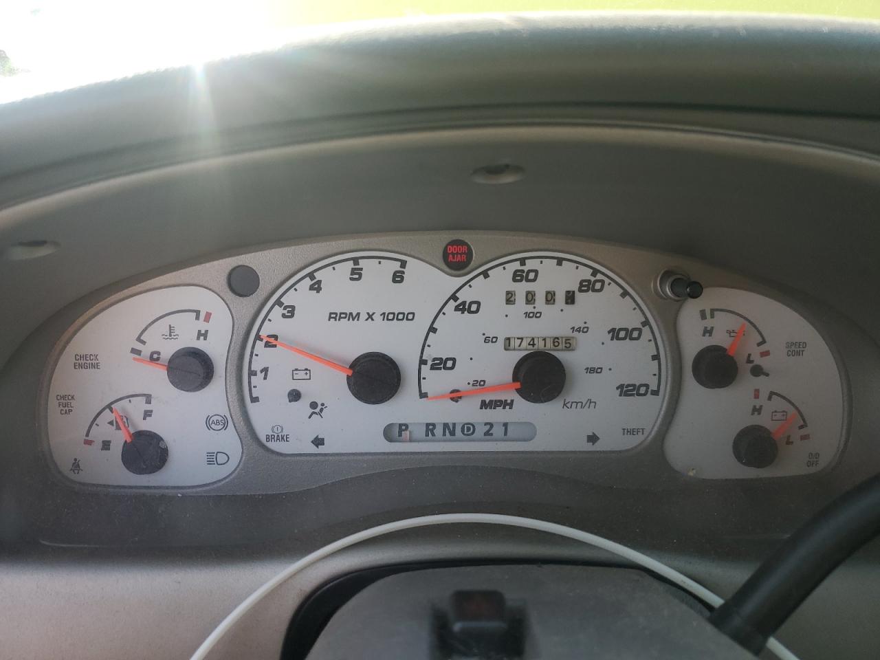 2002 Ford Explorer - Image 9
