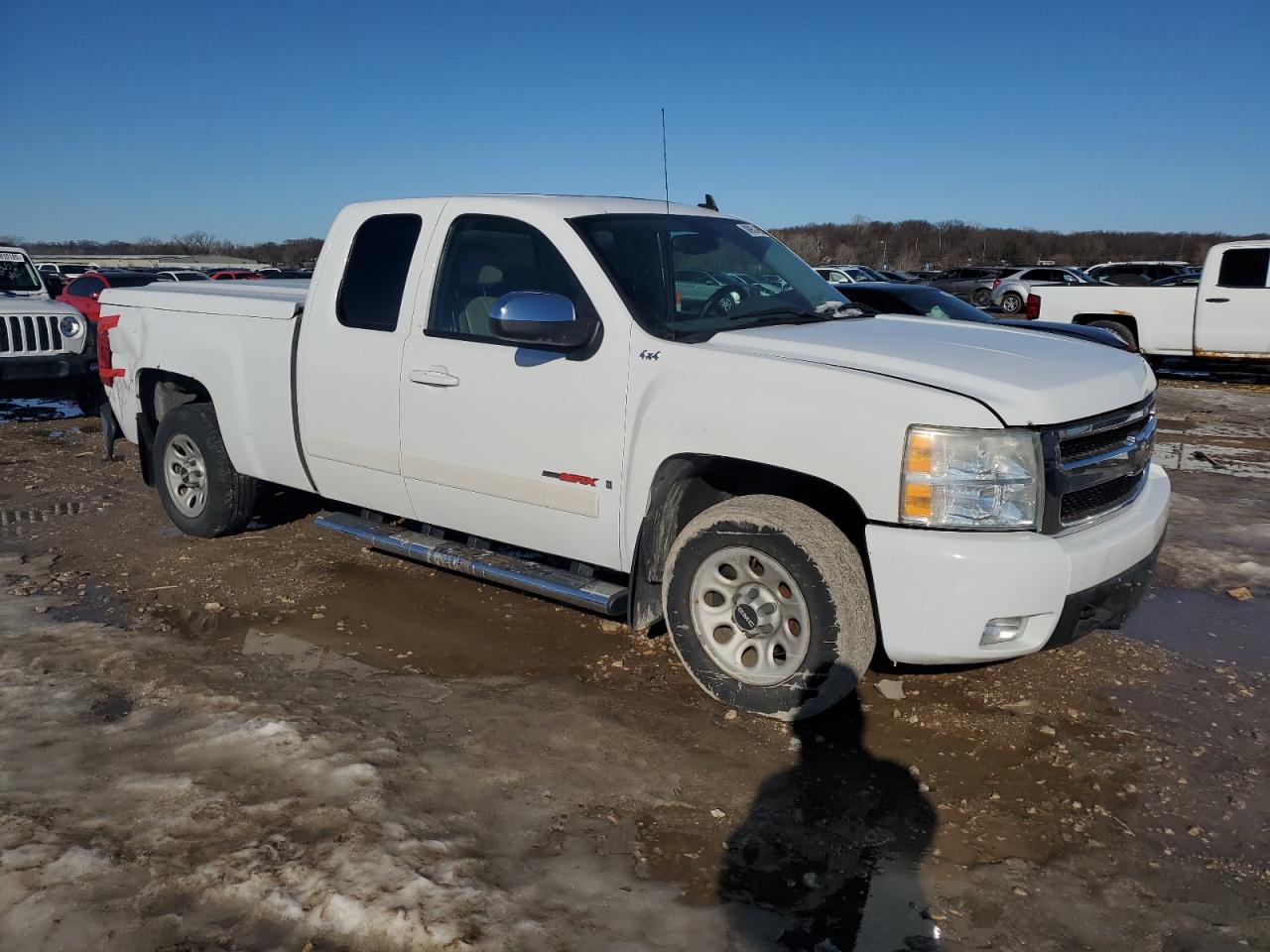 2007 Chevrolet Silverado - Image 4