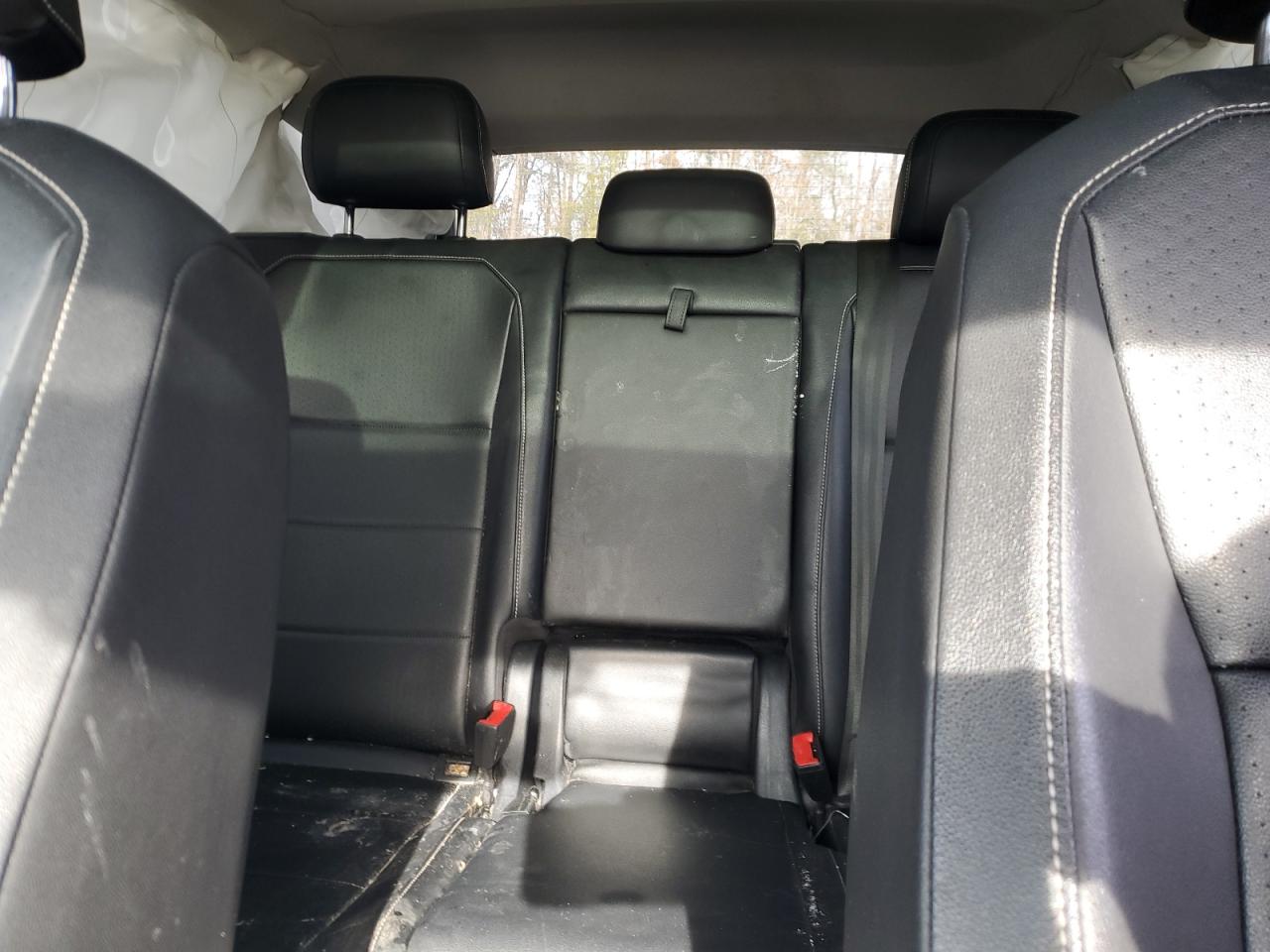 2021 Volkswagen Tiguan - Image 10