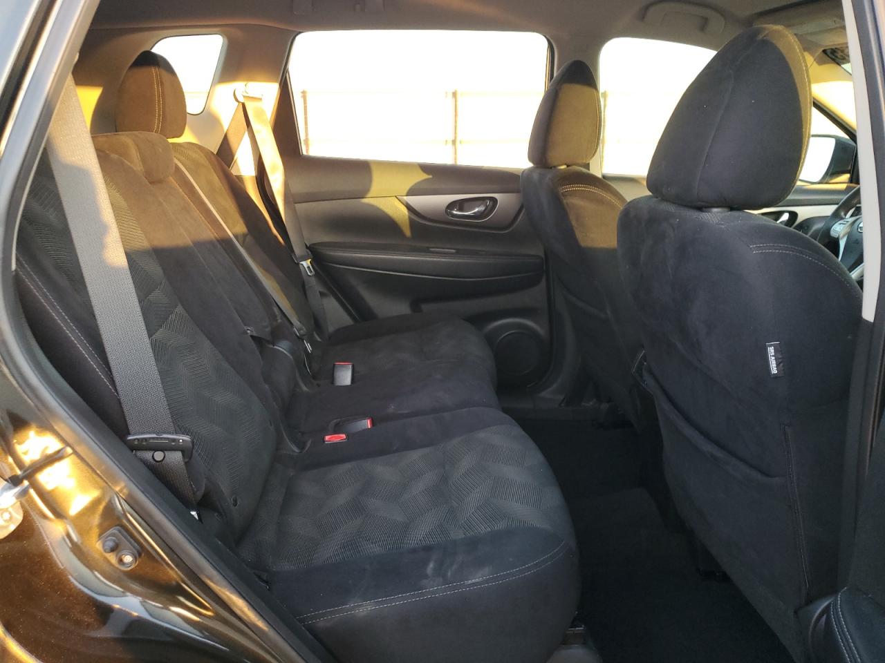 2015 Nissan Rogue - Image 11
