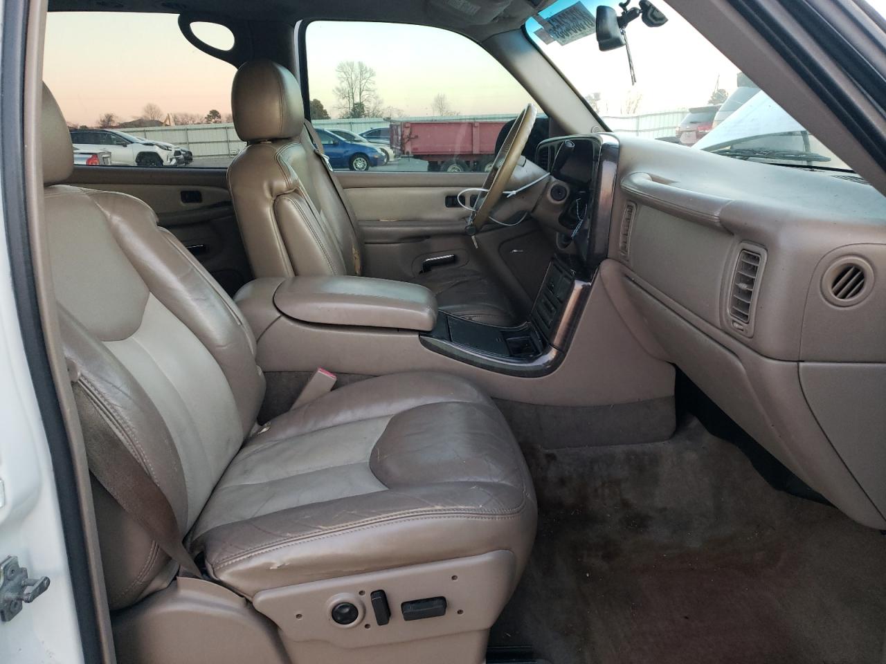 2005 GMC Yukon - Image 7
