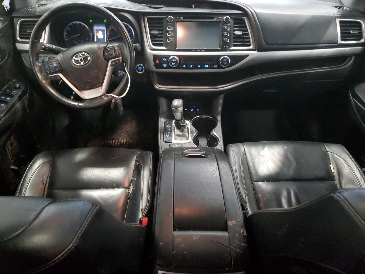 2017 Toyota Highlander - Image 8