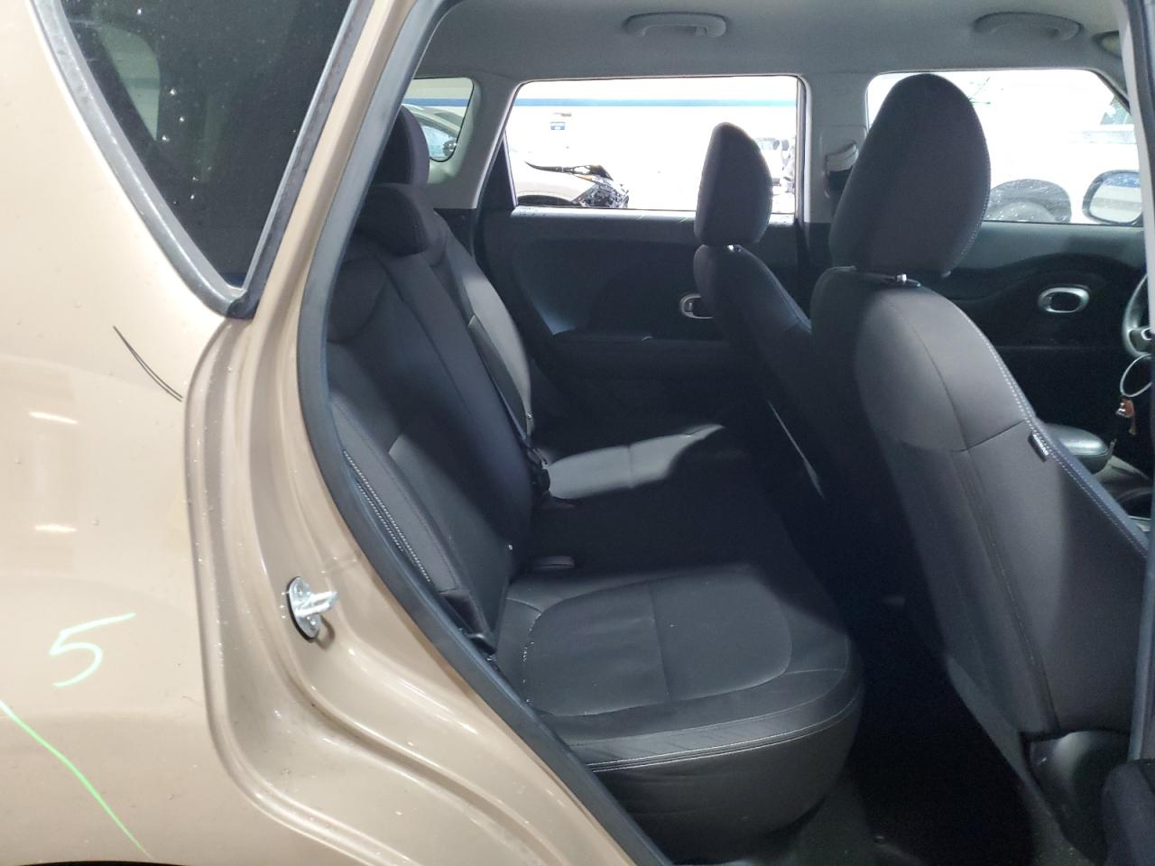 2015 Kia Soul - Image 10
