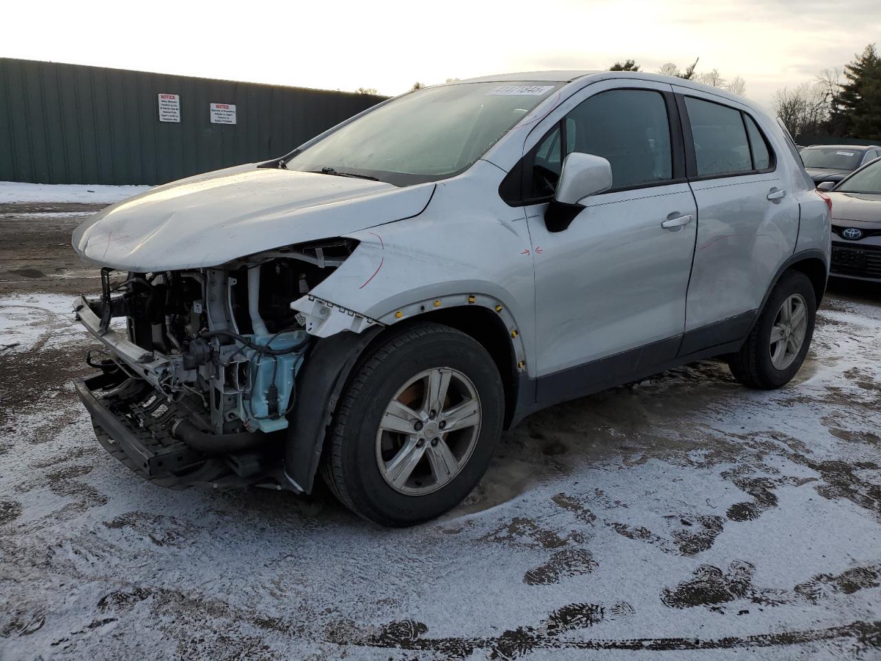 2020 Chevrolet Trax Ls for Sale in Finksburg, MD - Front End