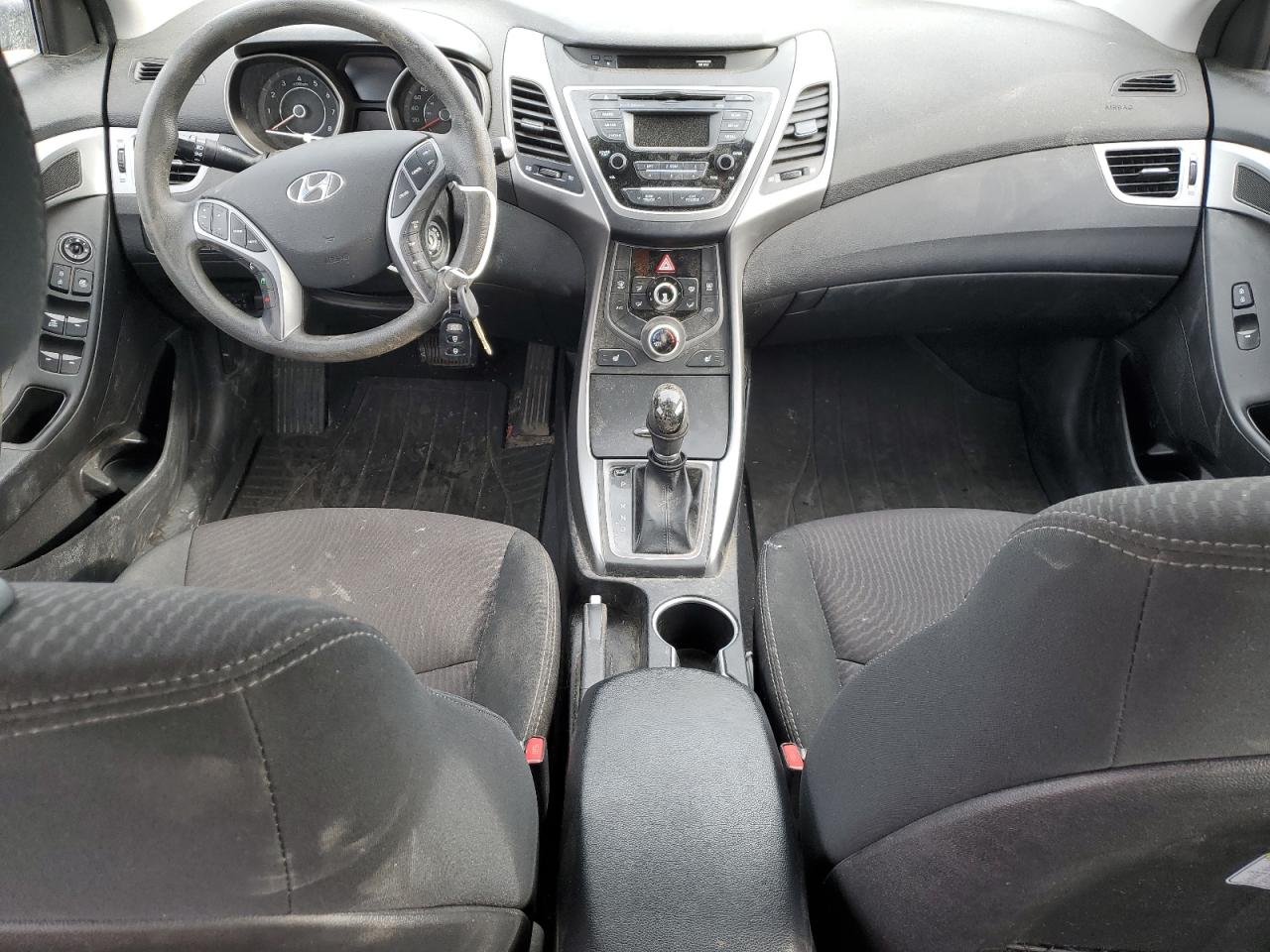 2016 Hyundai Elantra - Image 8
