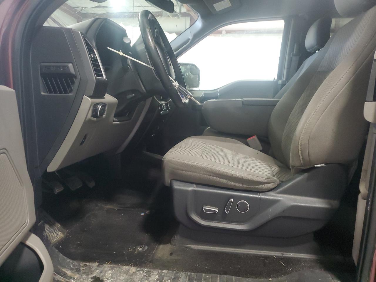 2015 Ford F-150 - Image 7