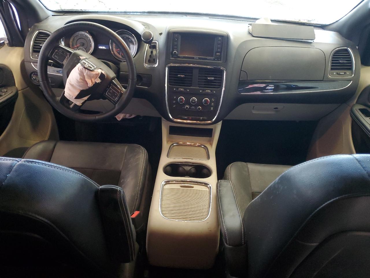 2019 Dodge Caravan - Image 8