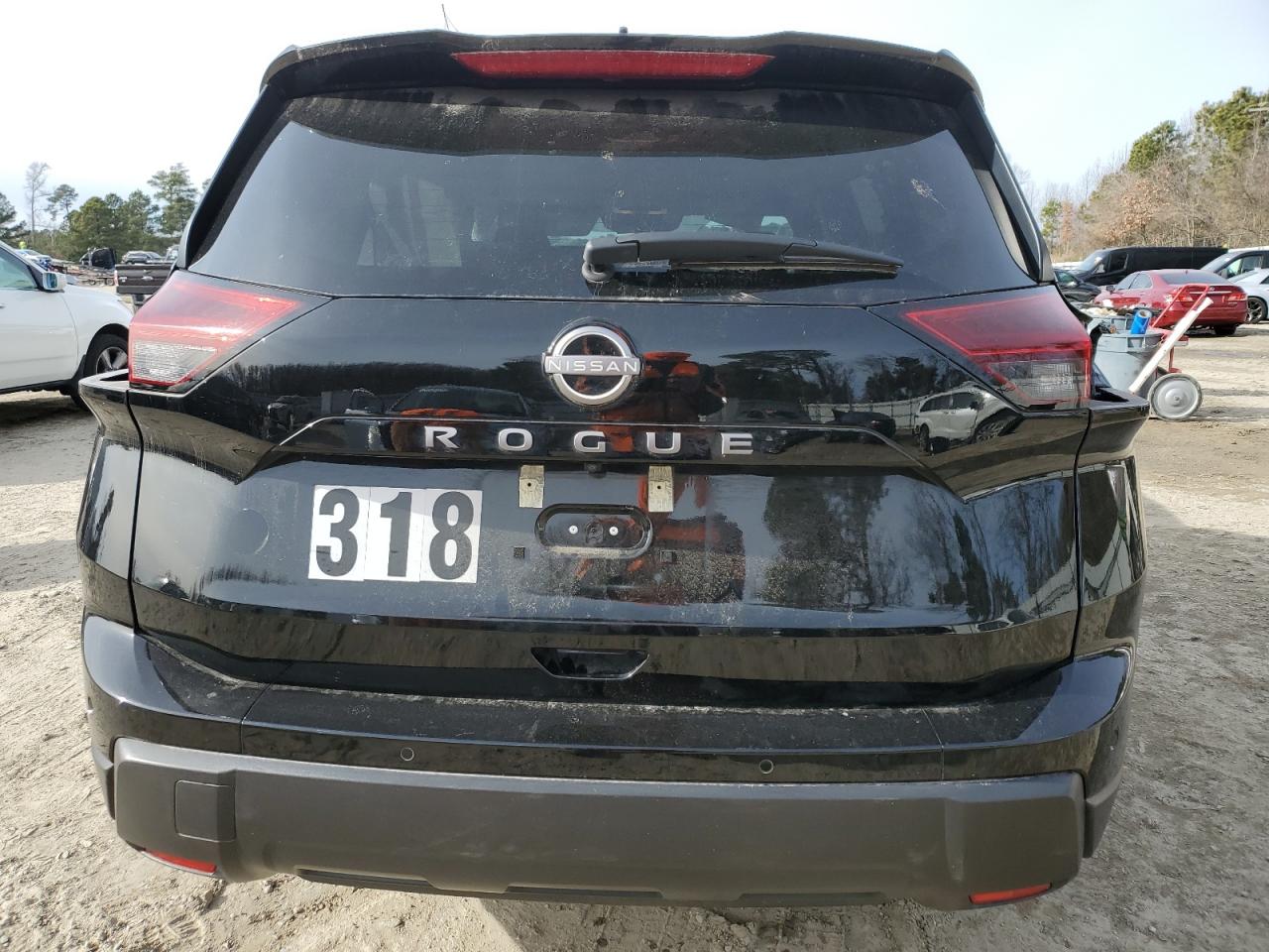 2024 Nissan Rogue - Image 6