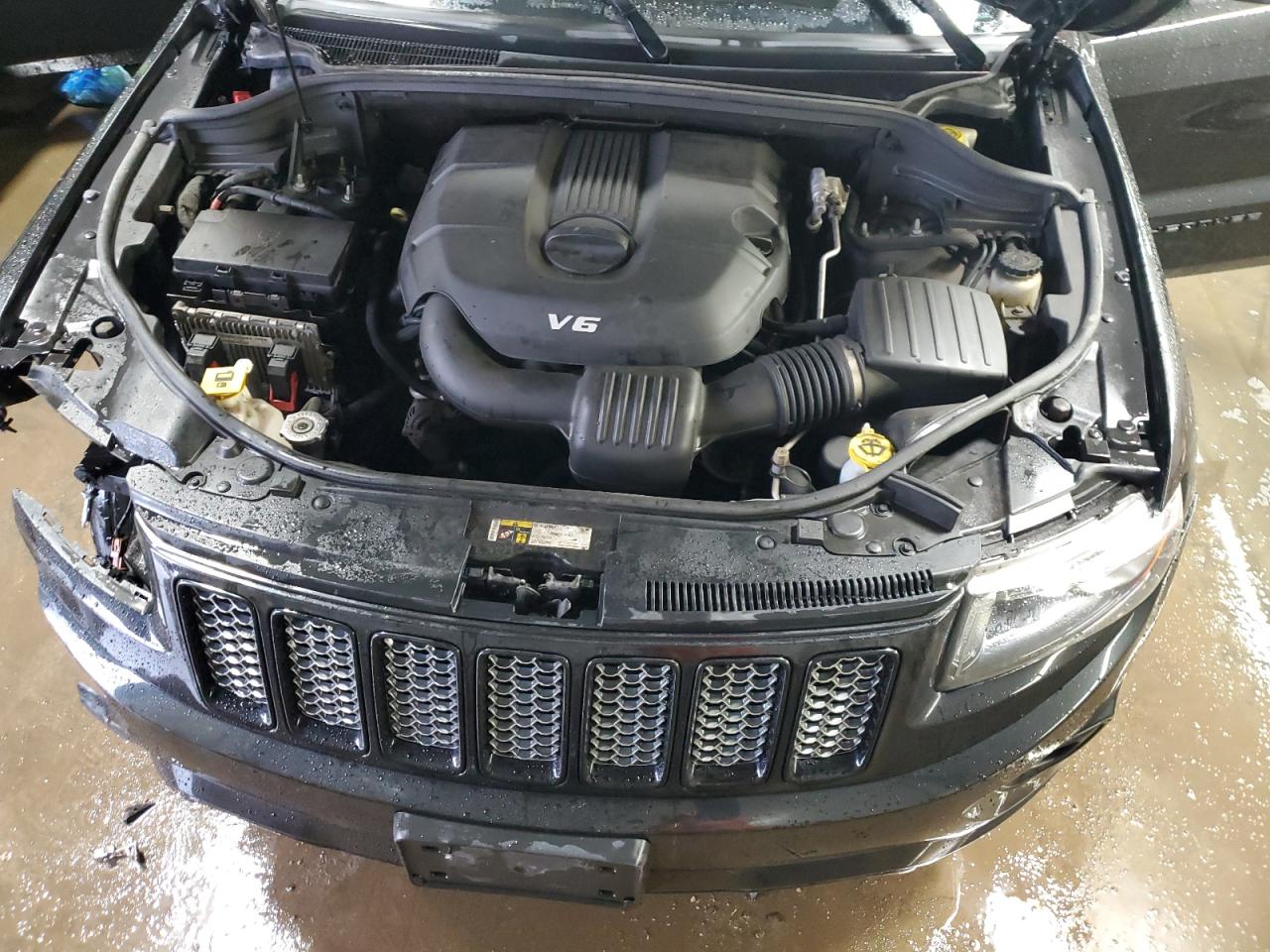2015 Jeep Grand Cherokee - Image 11