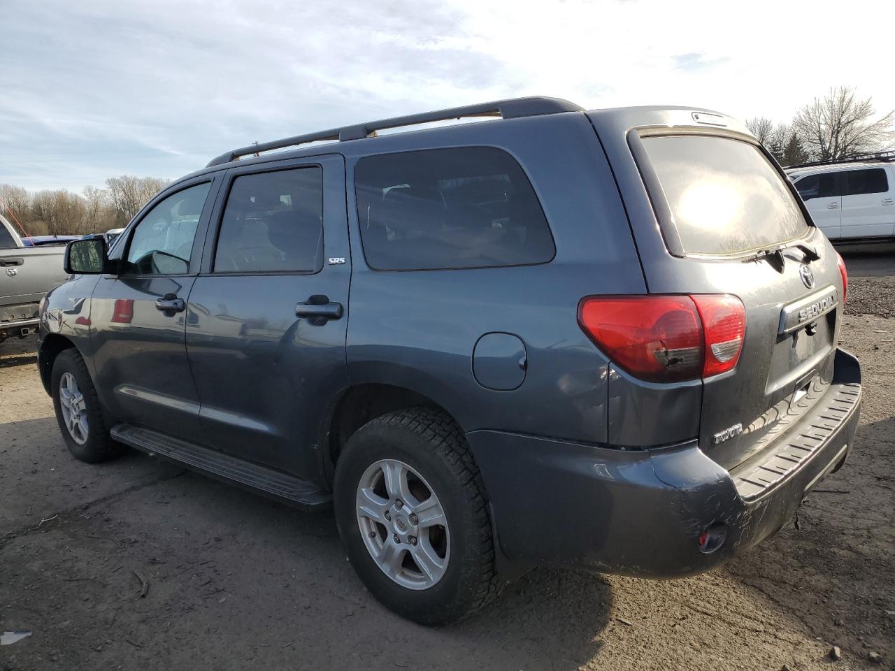 2009 Toyota Sequoia - Image 2