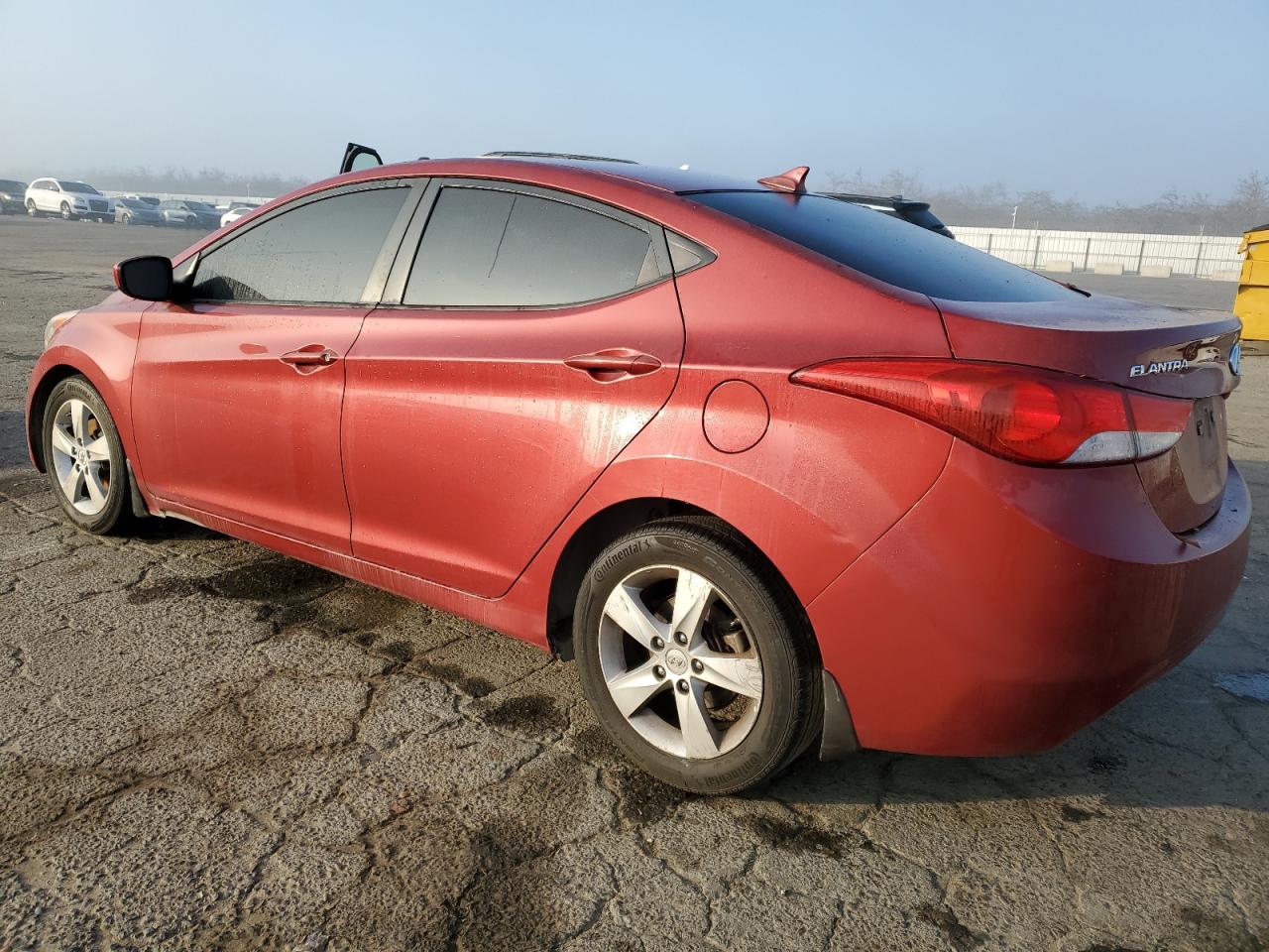 2012 Hyundai Elantra - Image 2