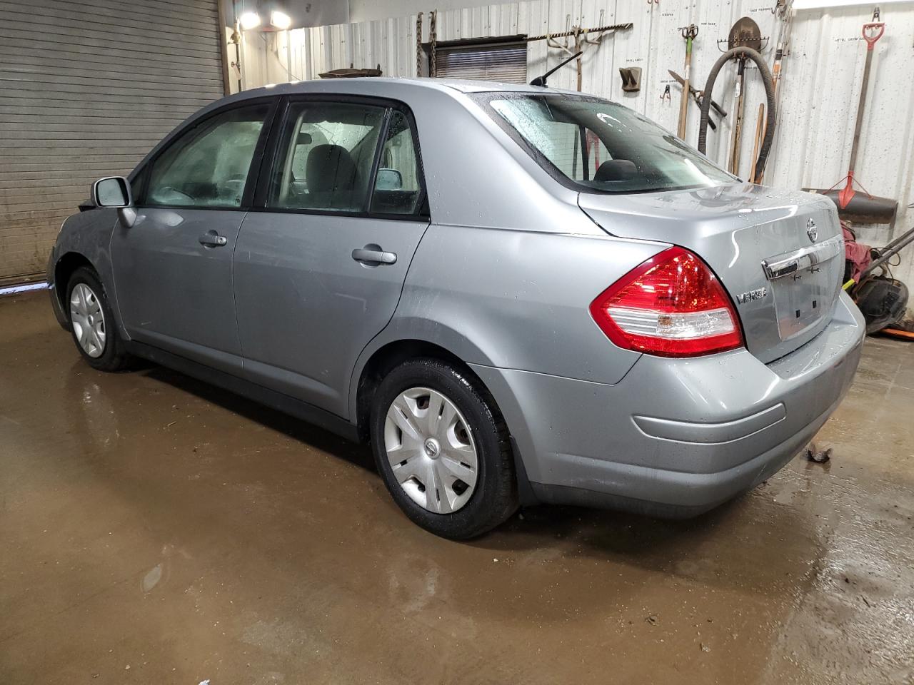 2010 Nissan Versa - Image 2