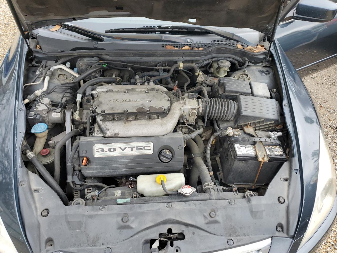 2005 Honda Accord - Image 11