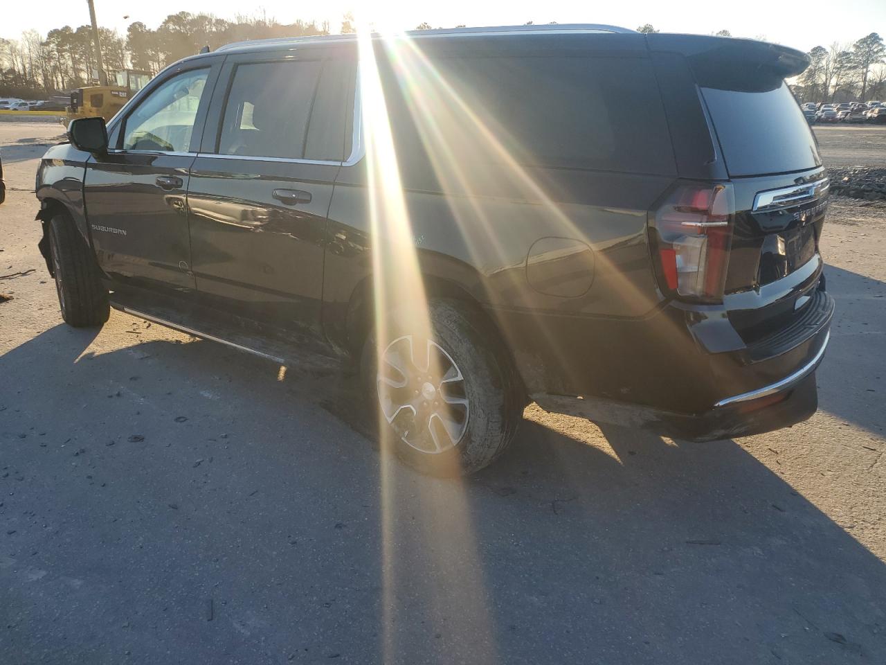 2022 Chevrolet Suburban - Image 2