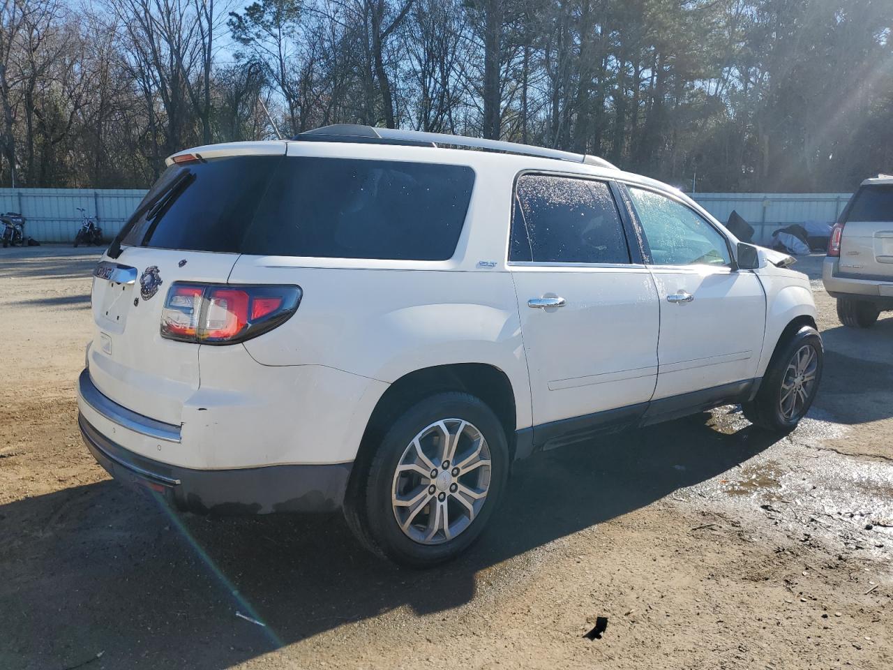 2015 GMC Acadia - Image 3