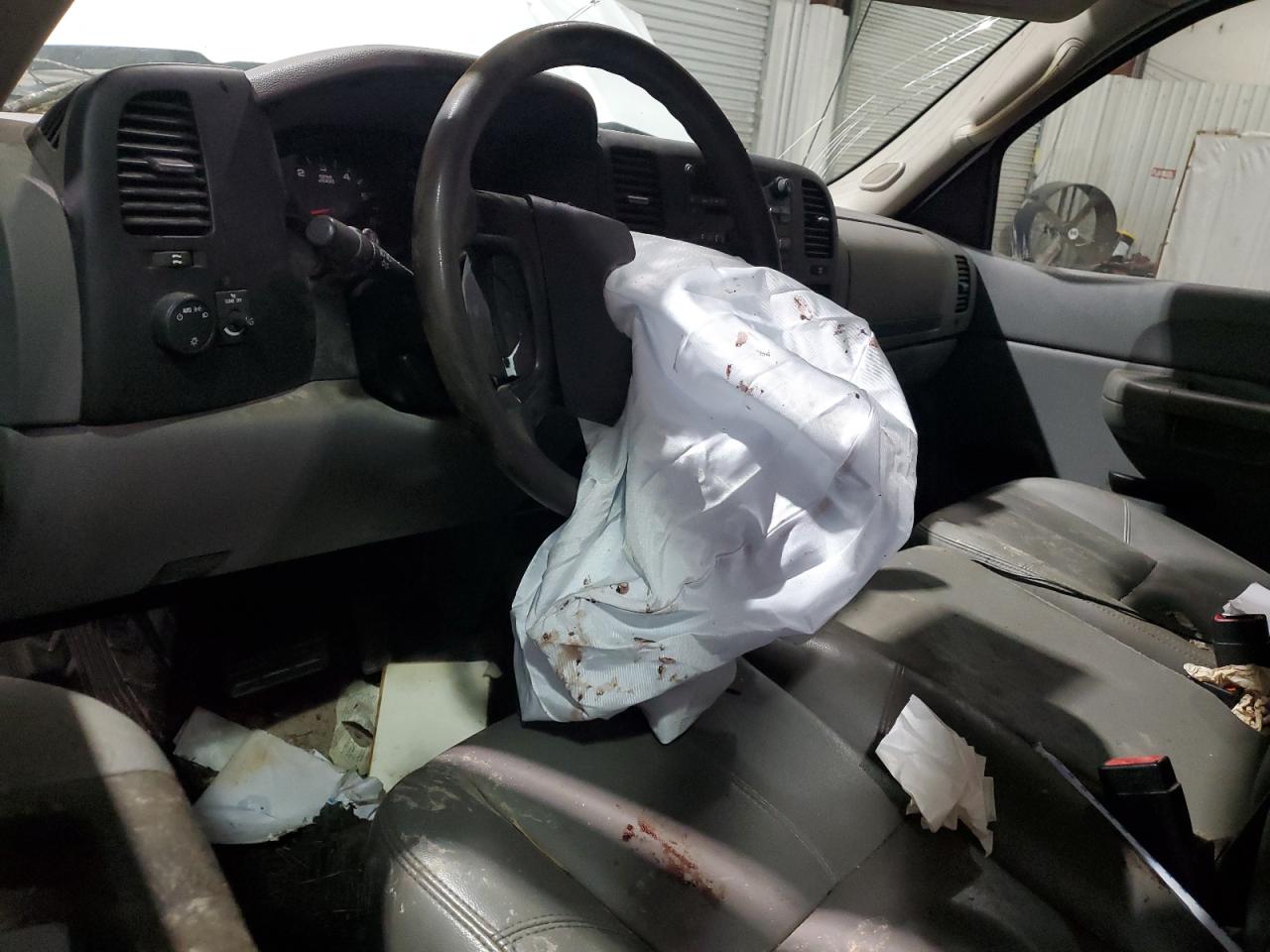 2009 Chevrolet Silverado - Image 8