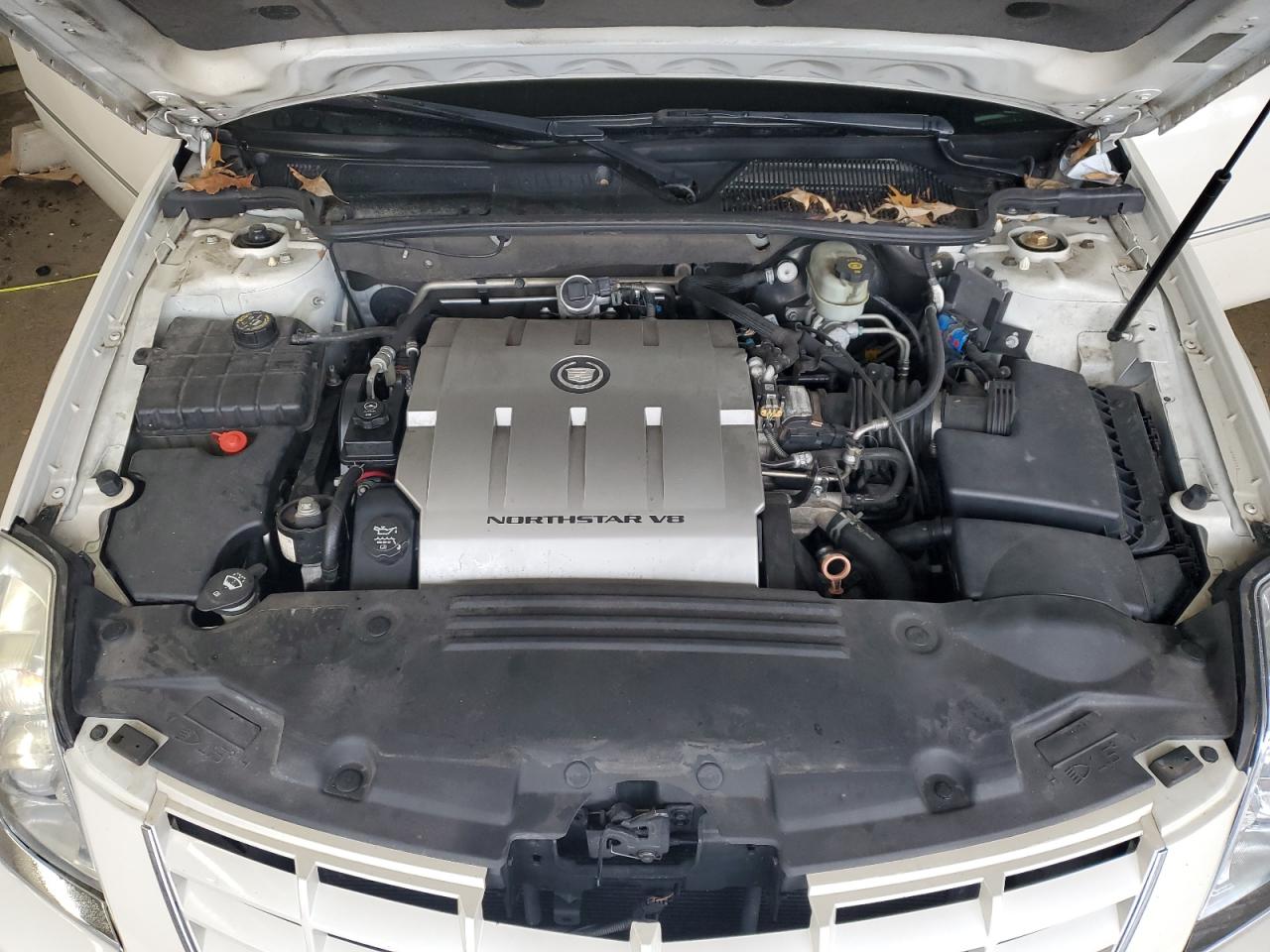 2011 Cadillac DTS - Image 11
