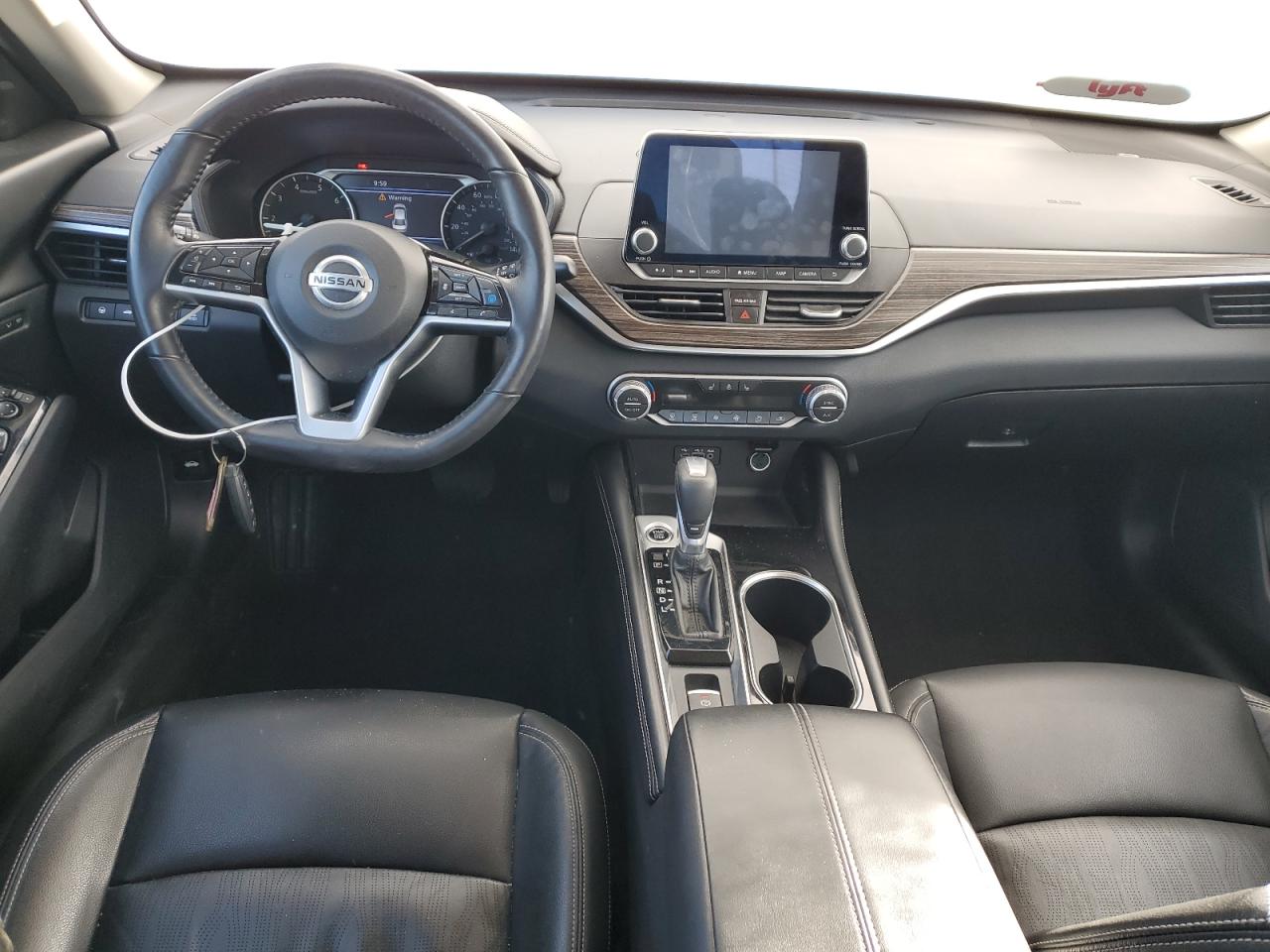 2021 Nissan Altima - Image 8