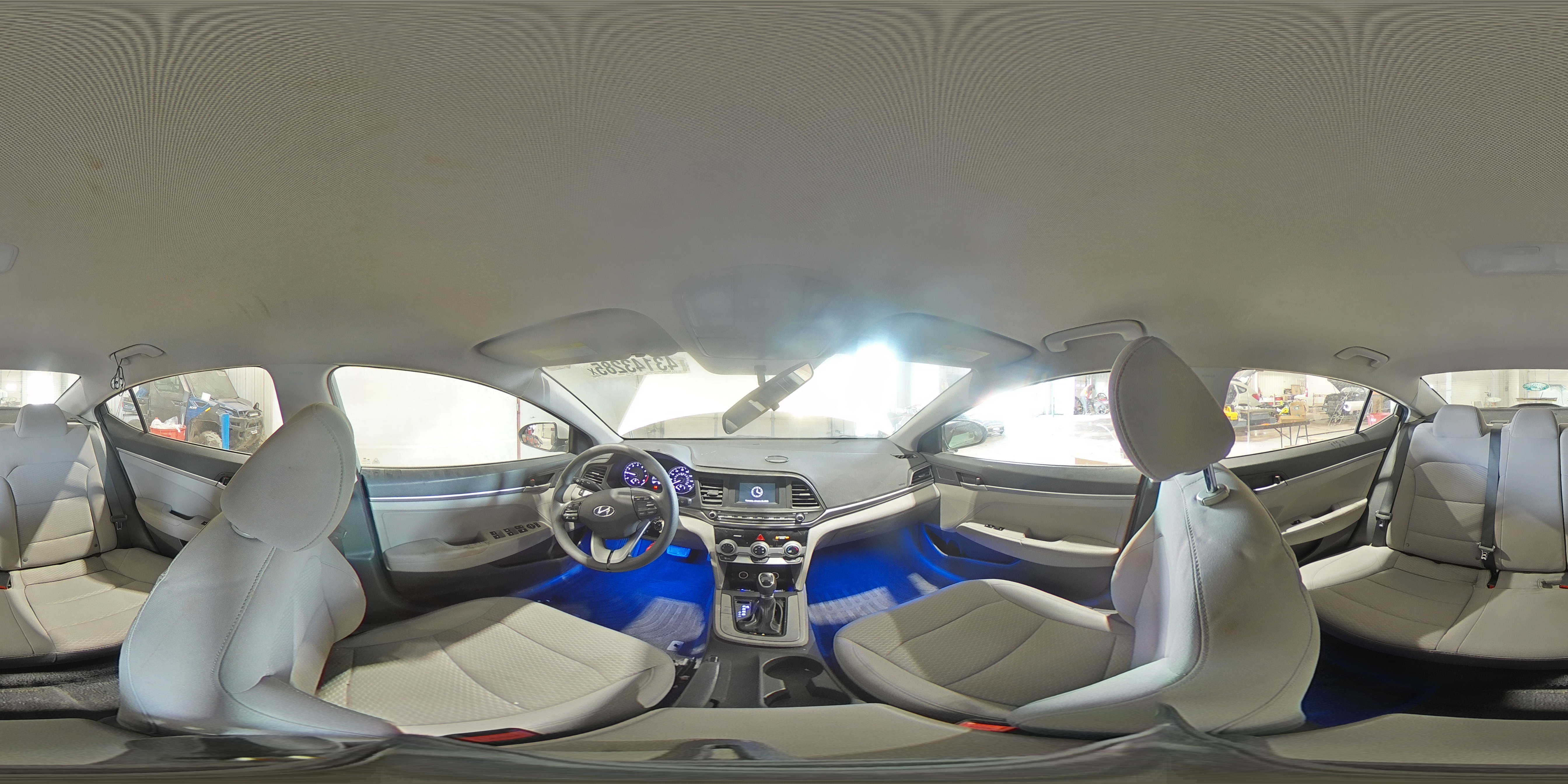 2019 Hyundai Elantra - Image 14