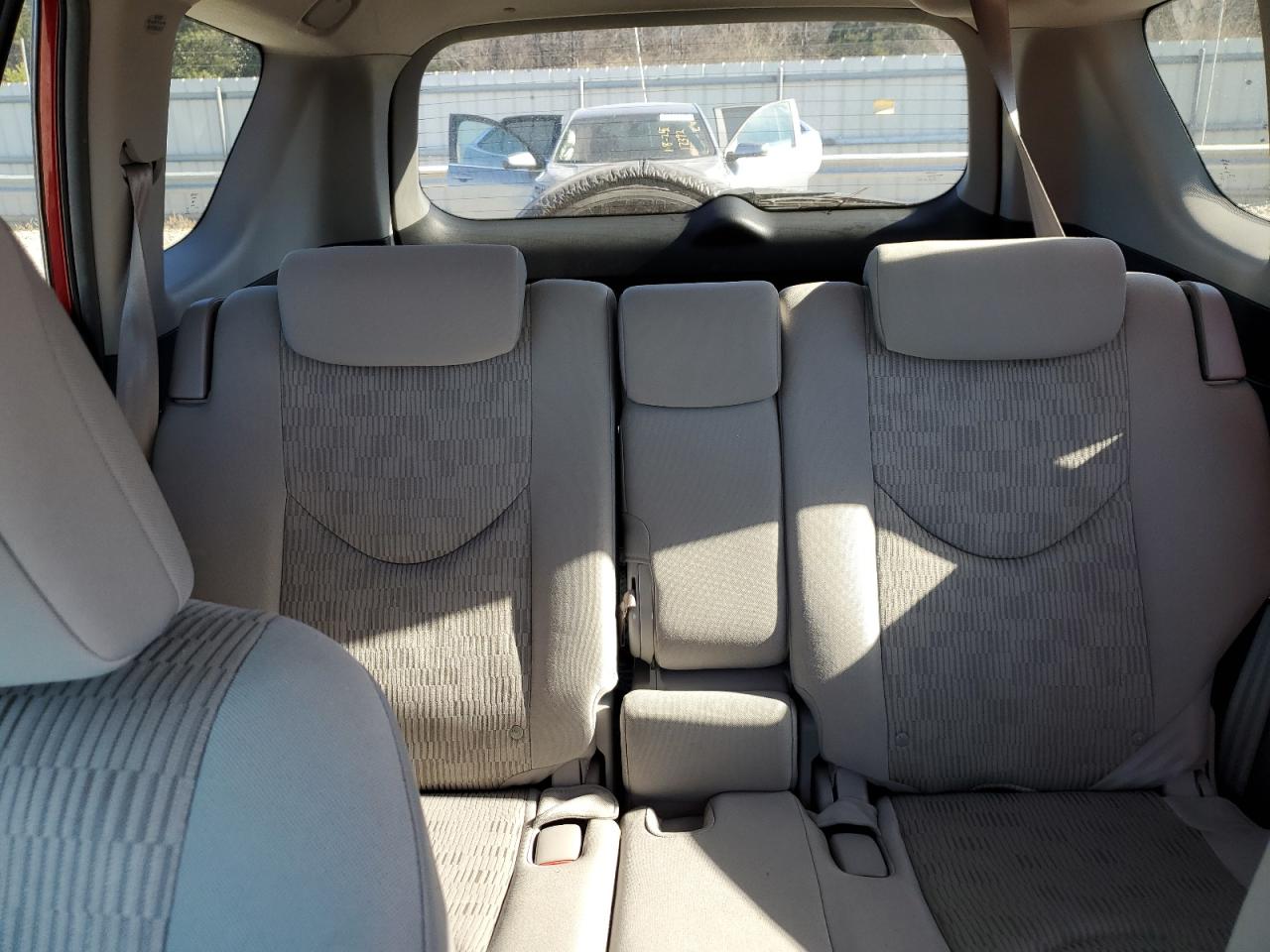 2010 Toyota RAV 4 - Image 10