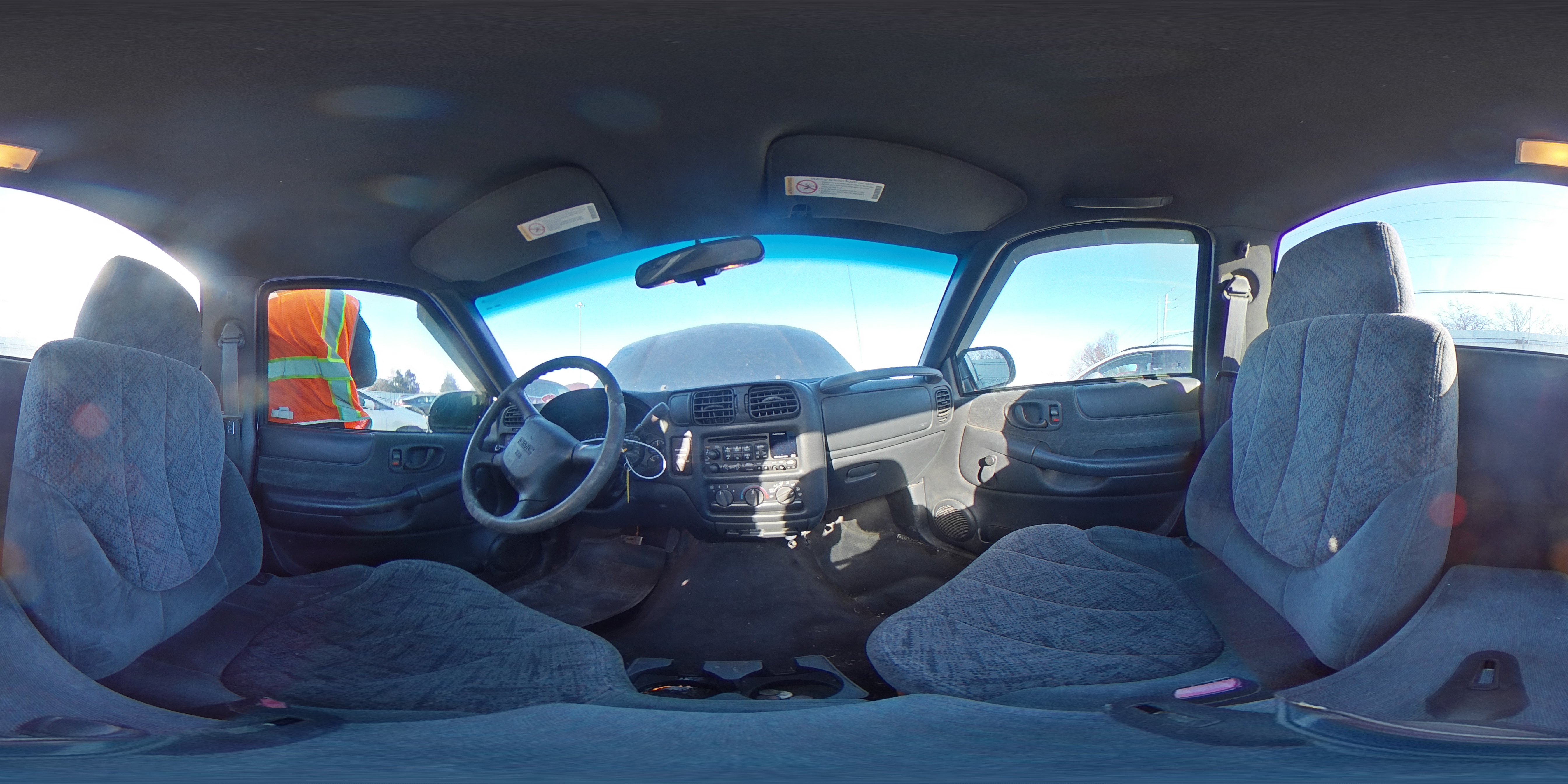 2000 GMC Sonoma - Image 12