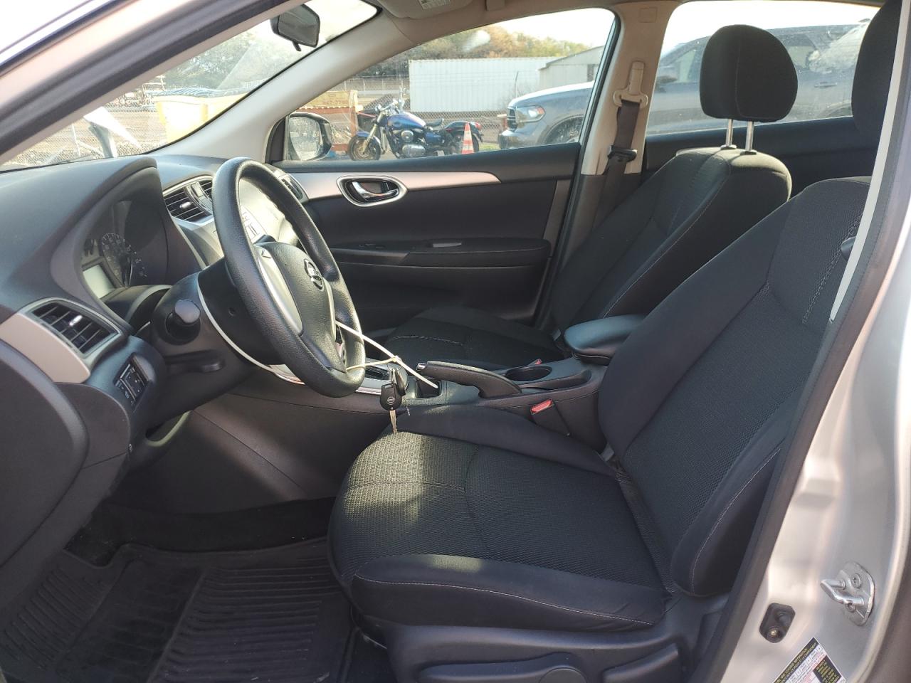 2014 Nissan Sentra - Image 7