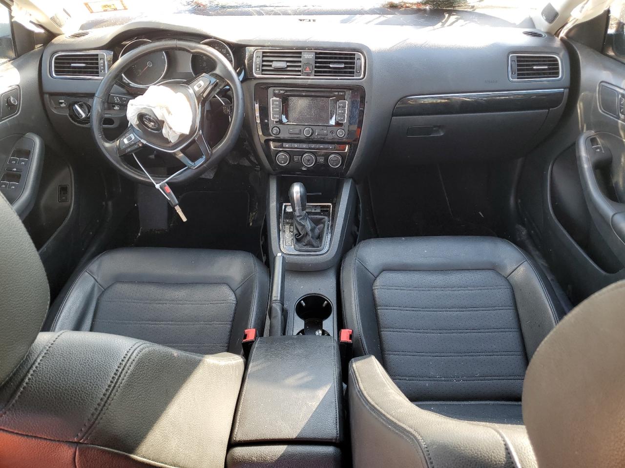 2015 Volkswagen Jetta - Image 8