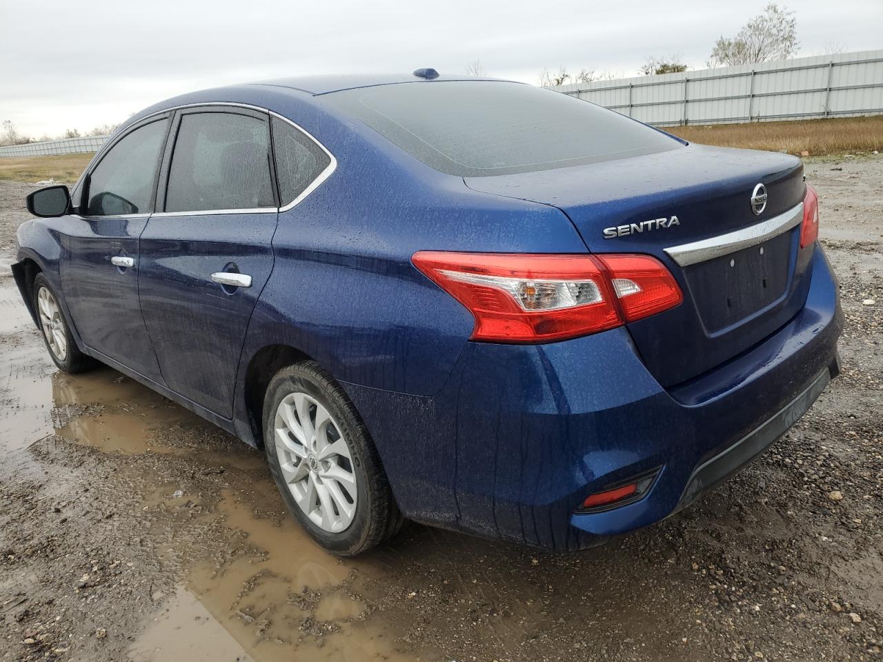 2018 Nissan Sentra - Image 2