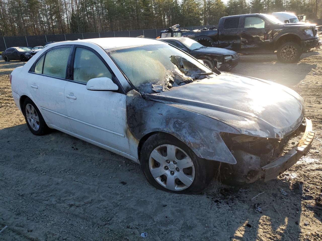 2010 Hyundai Sonata - Image 4