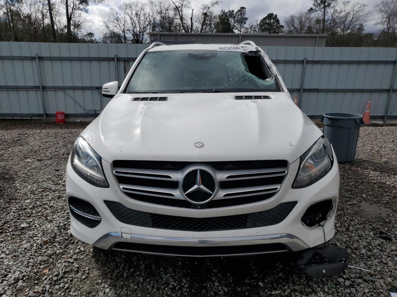 2017 Mercedes-Benz GLE - Image 5