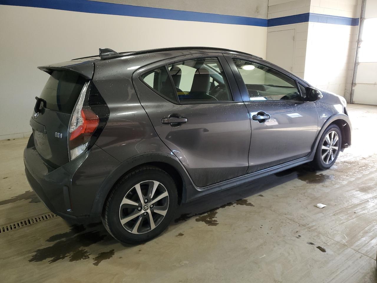 2018 Toyota Prius - Image 3