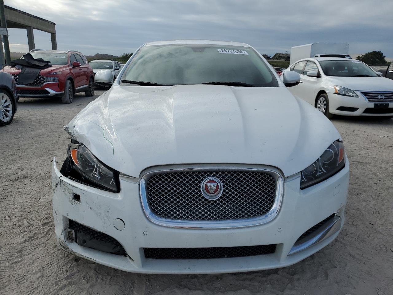 2015 Jaguar XF - Image 5