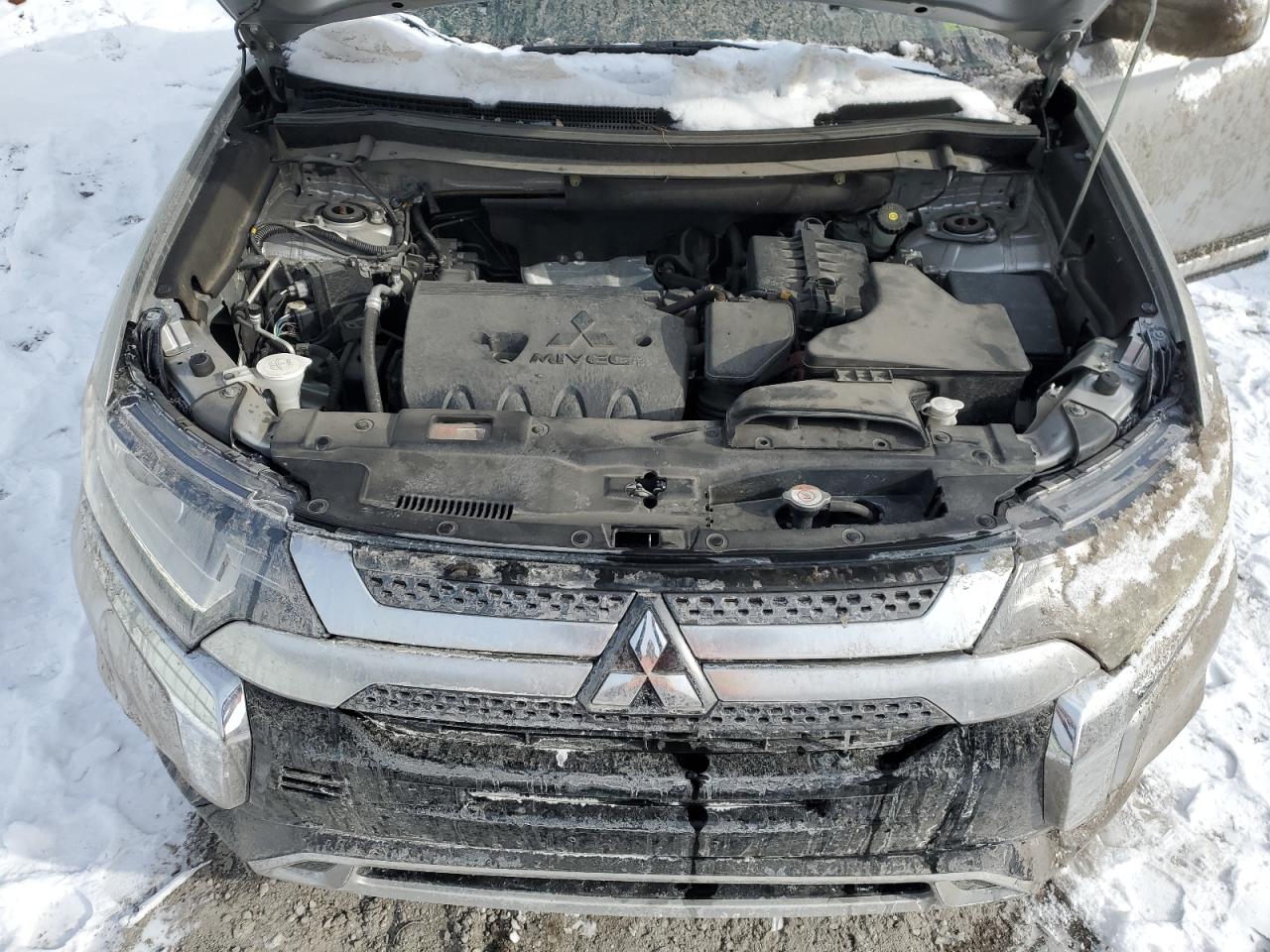 2019 Mitsubishi Outlander - Image 12