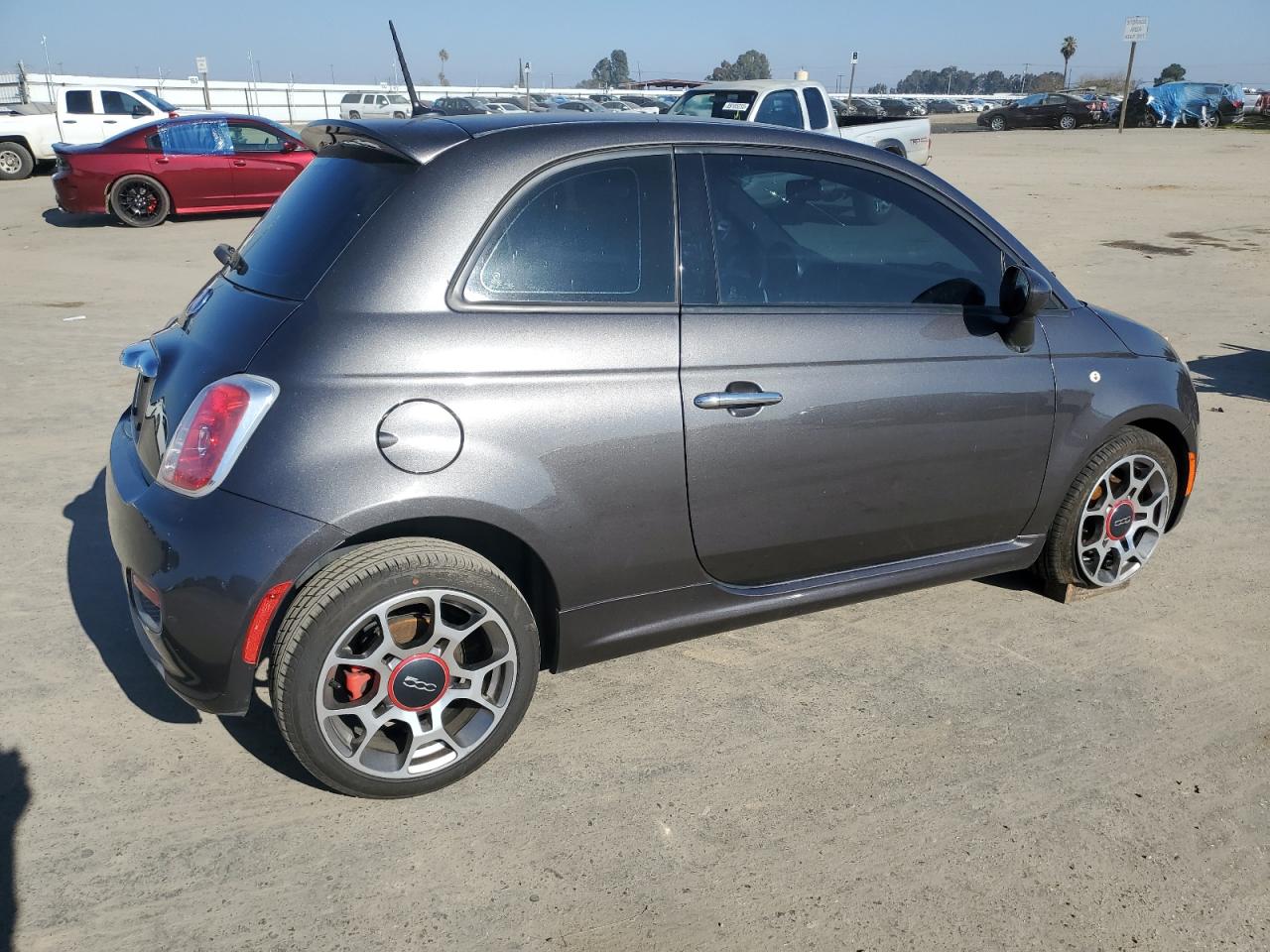 2015 Fiat 500 - Image 3